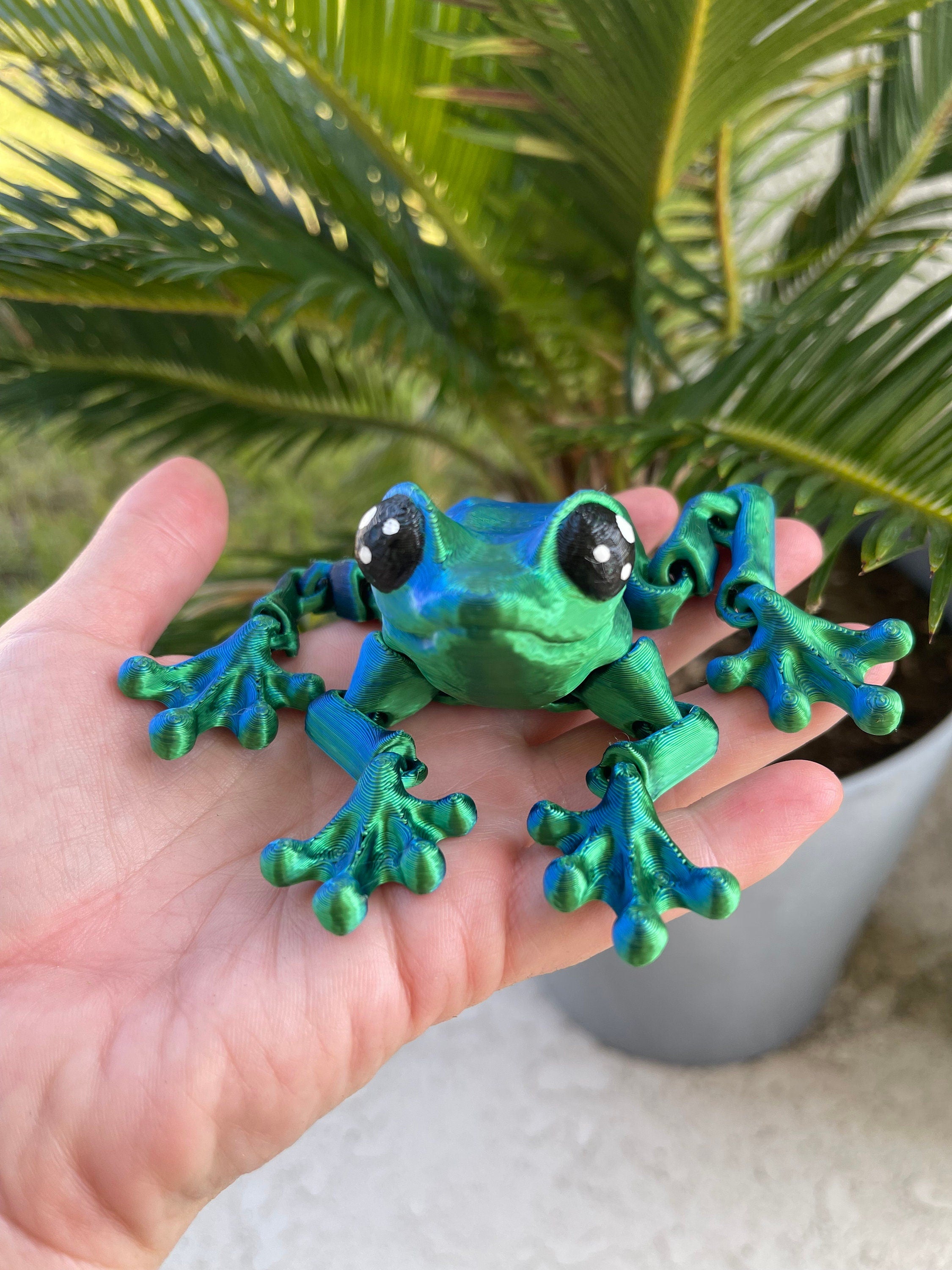 3D Printed Articulating Frog Froggy-Create Fantasy Crafts