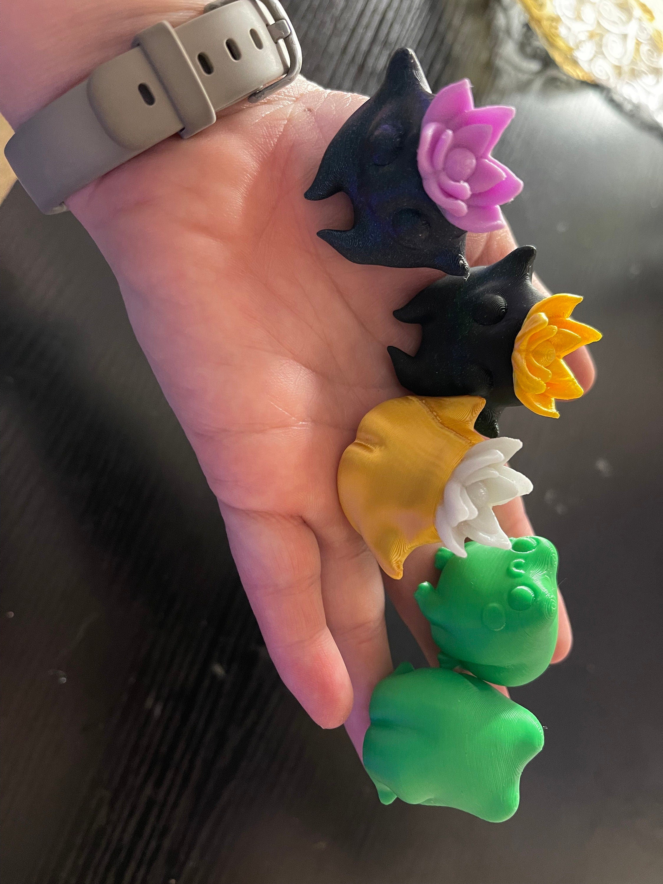 3D Printed Mini Packs - 5 minis per pack. Random Colors. Choose Theme - Sea, Spider, Butt or Axolotl-Create Fantasy Crafts