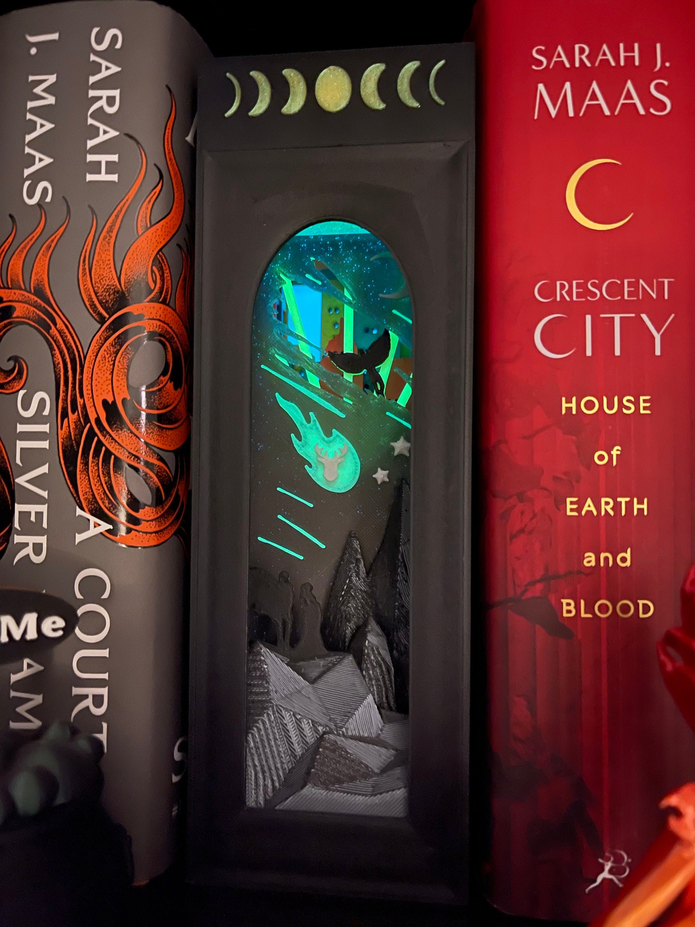 Crossover Light Up Book Nook USB UV 3D Printed Bookshelf Decor-Create Fantasy Crafts
