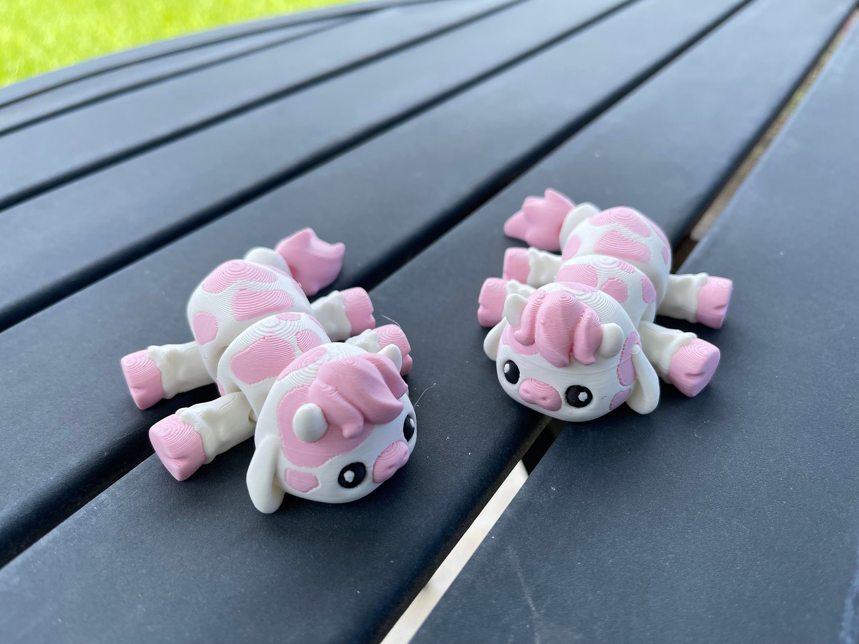 Cute Articulating Cows 3D Print - Customizable Colors-Create Fantasy Crafts