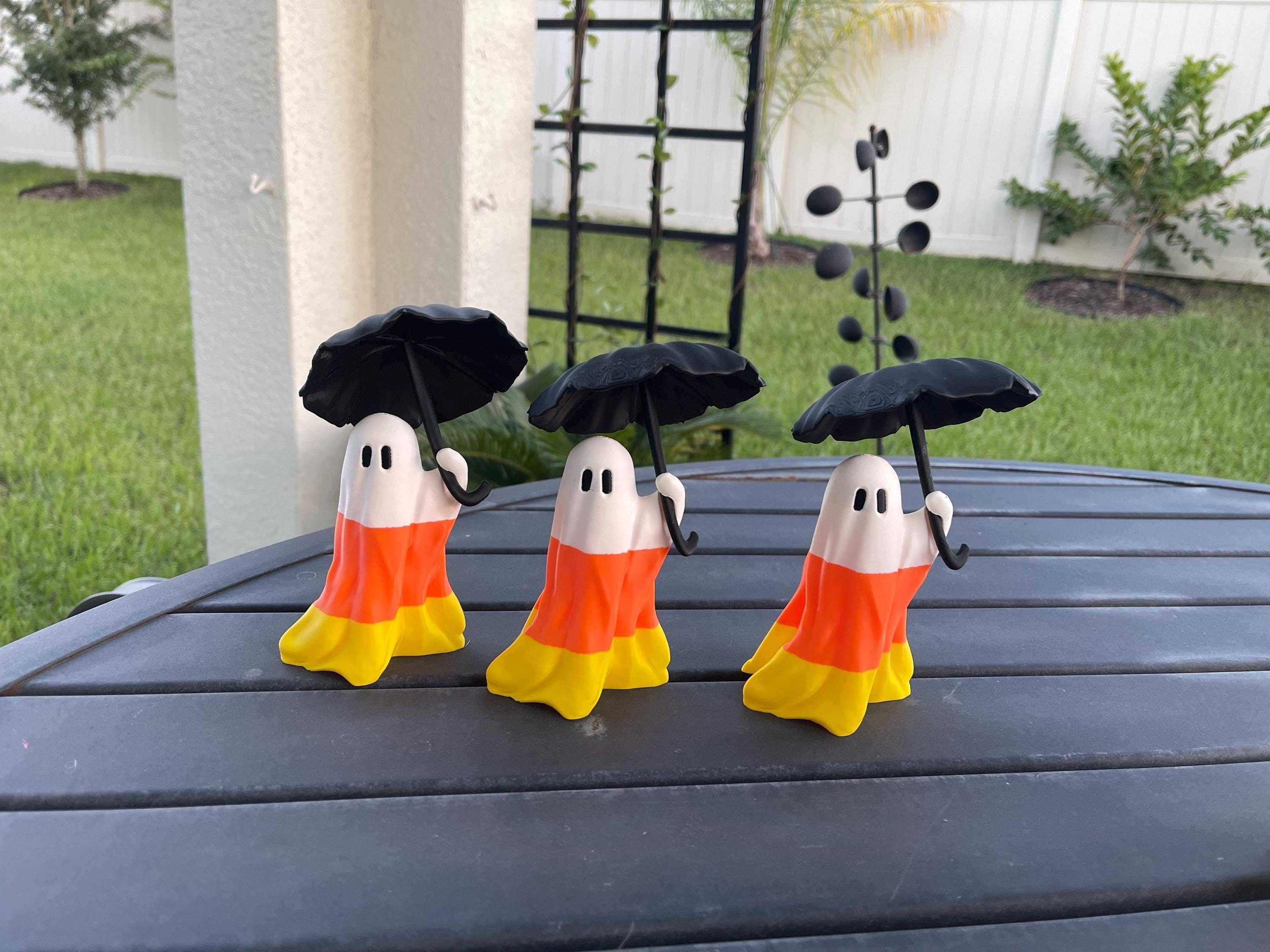 Cute 3D Printed Rainy Day Ghost Bookshelf Decor Halloween Decor Spooky-Create Fantasy Crafts