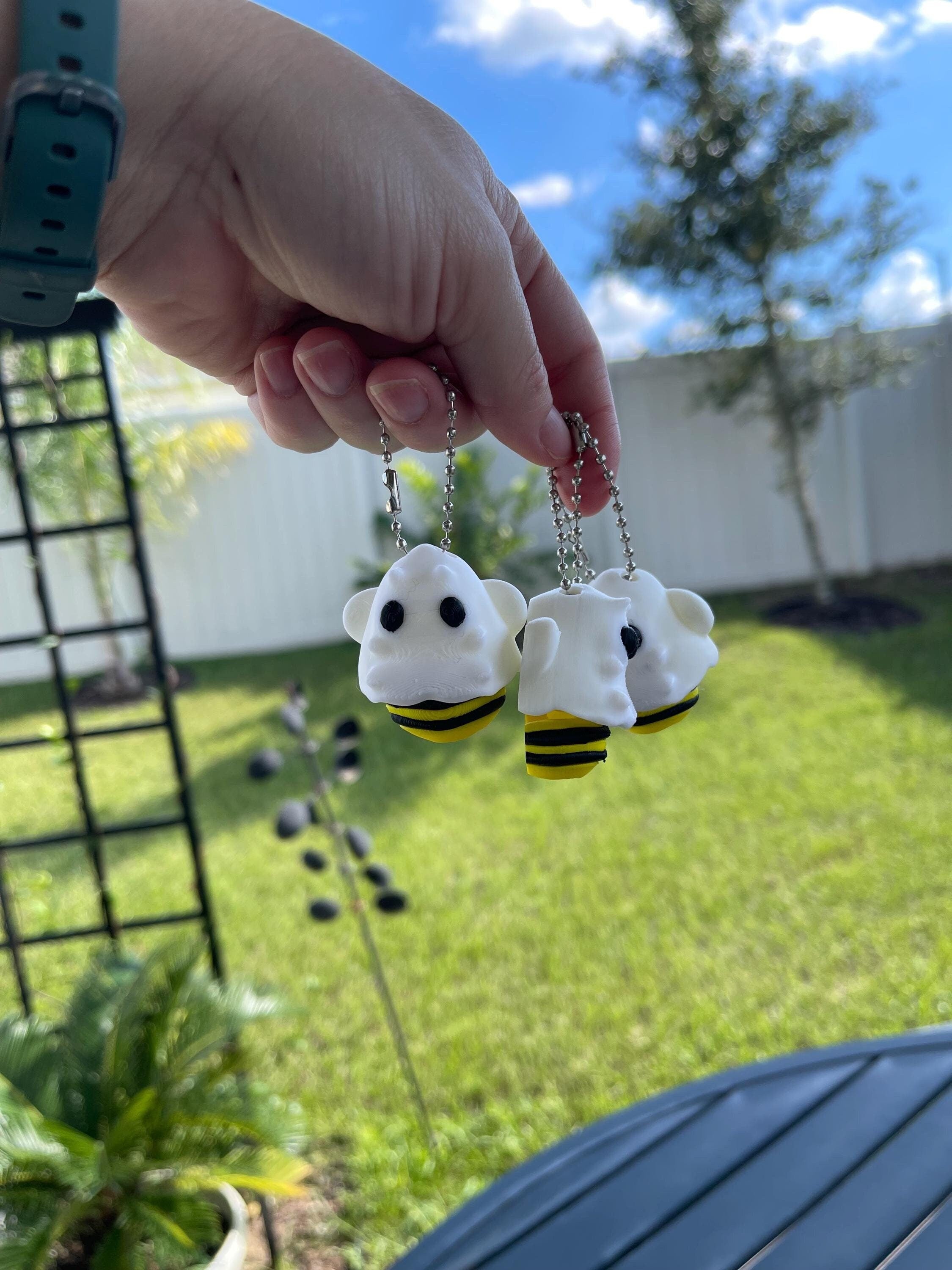 Cute Ghost BOO Bee 3D Print Keychain - Articulating-Create Fantasy Crafts