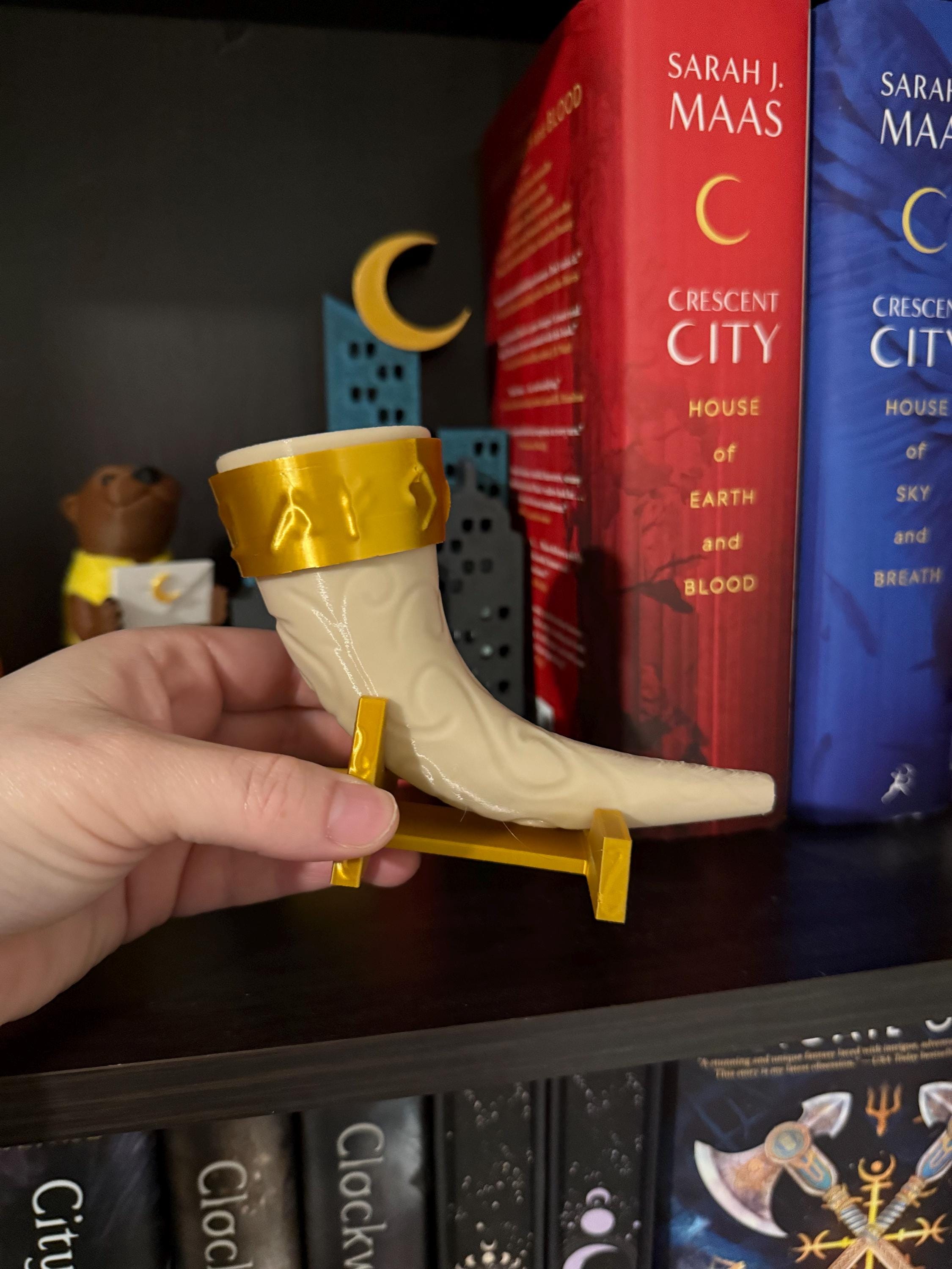 Horn with Golden Stand - 3d printed - Bookshelf Decor-Create Fantasy Crafts