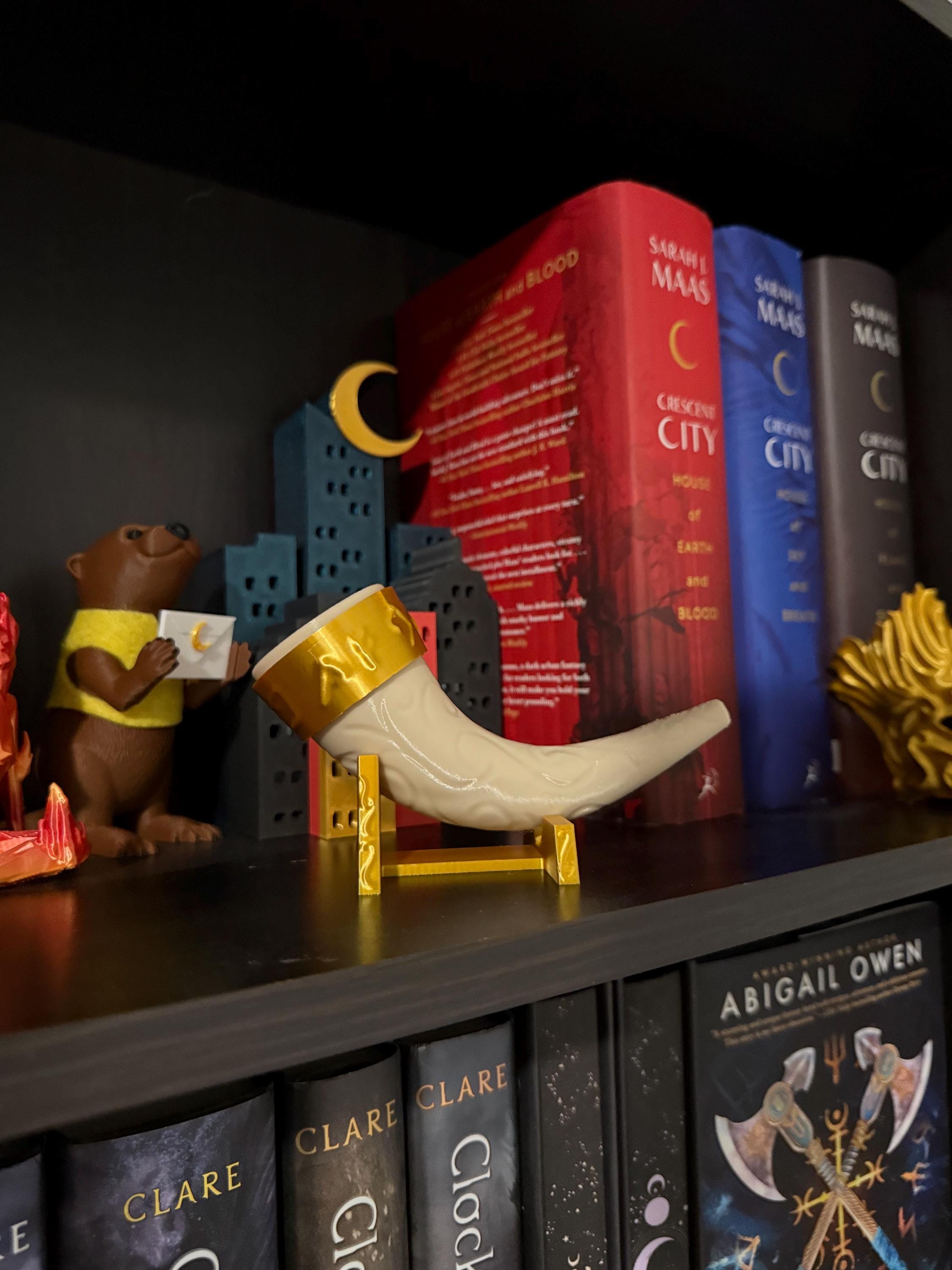 Horn with Golden Stand - 3d printed - Bookshelf Decor-Create Fantasy Crafts