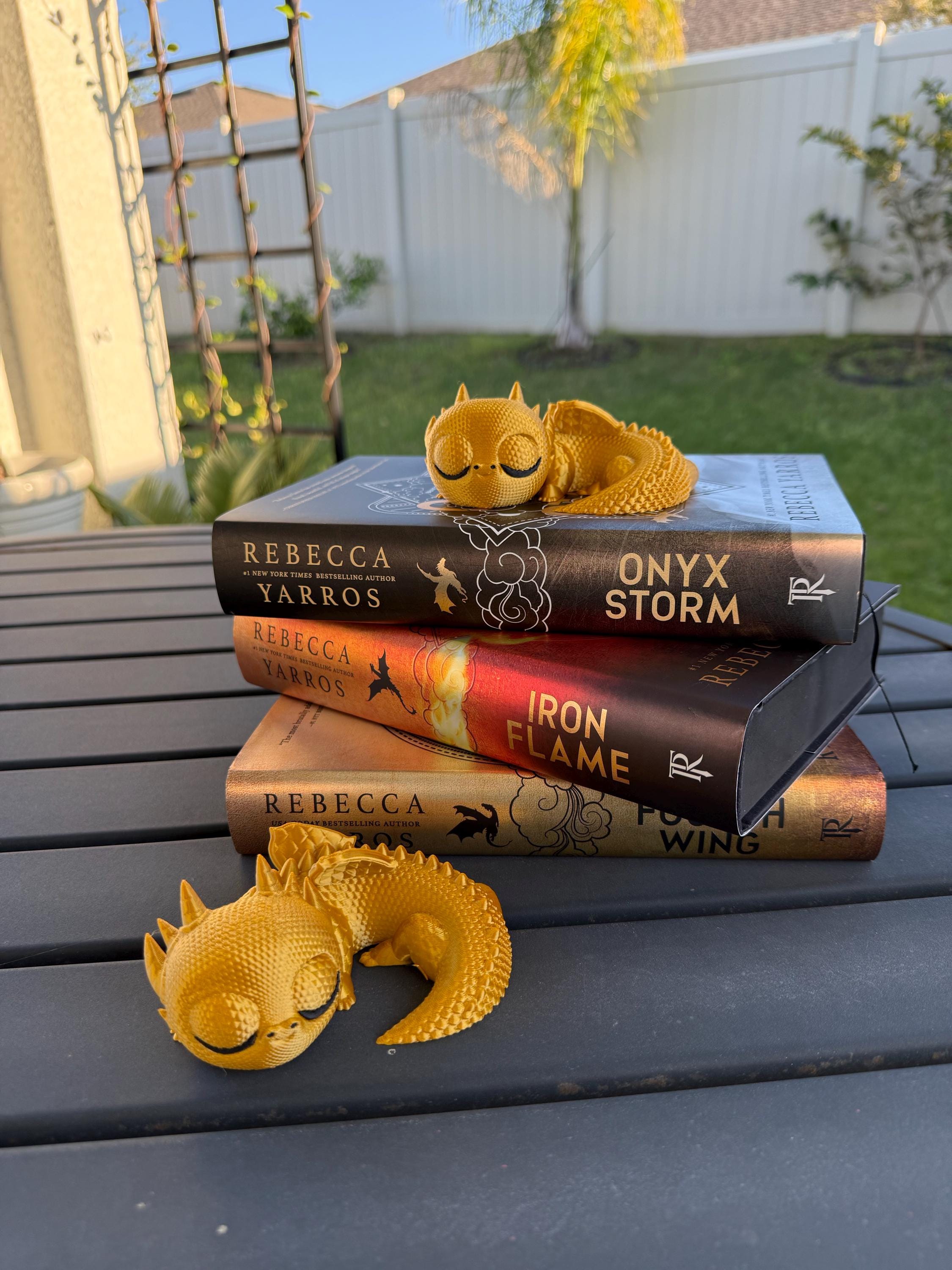 Little Sleepy Dragon Bookshelf Decor 3D Print Customizable-Create Fantasy Crafts