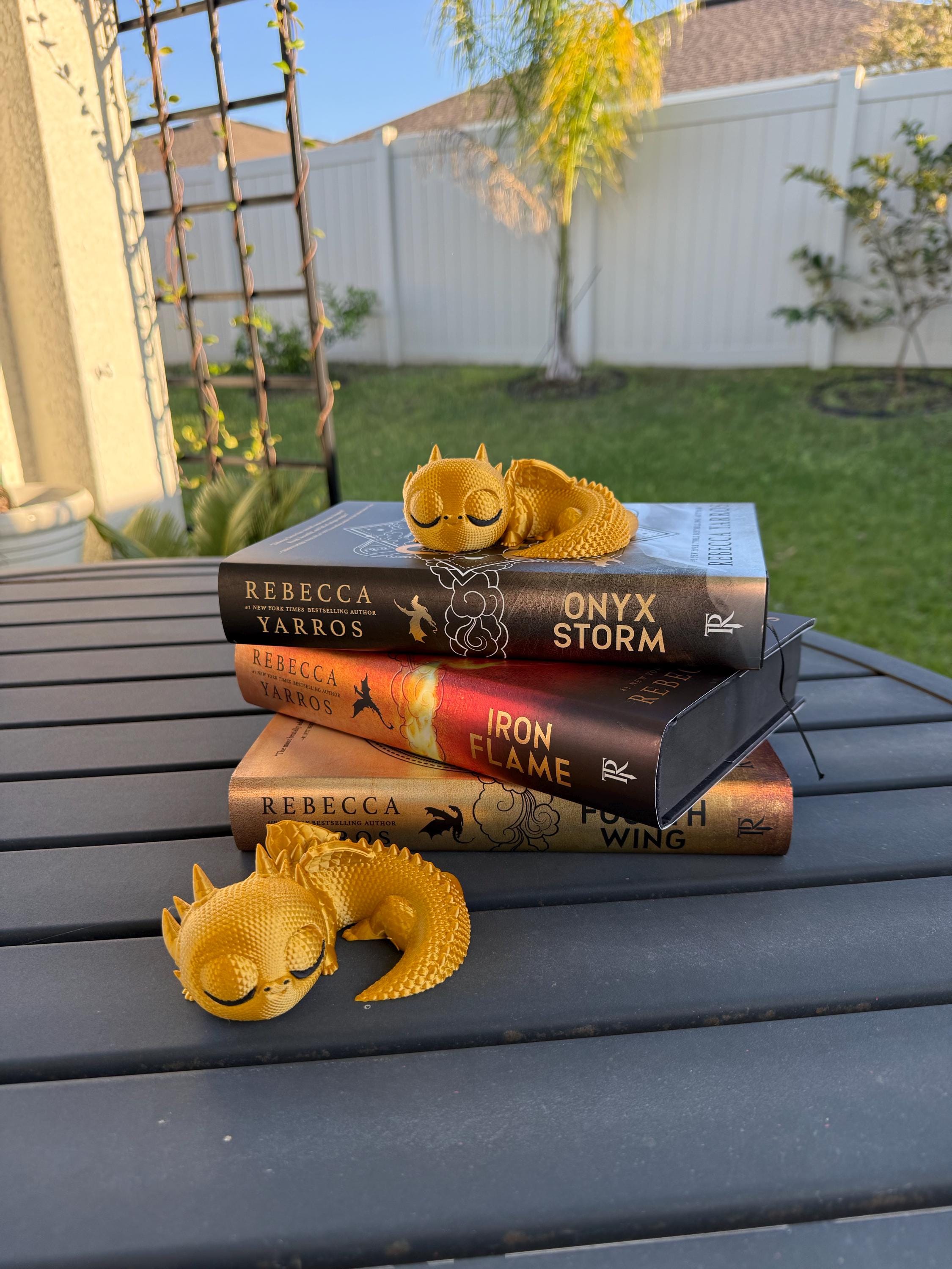 Little Sleepy Dragon Bookshelf Decor 3D Print Customizable-Create Fantasy Crafts