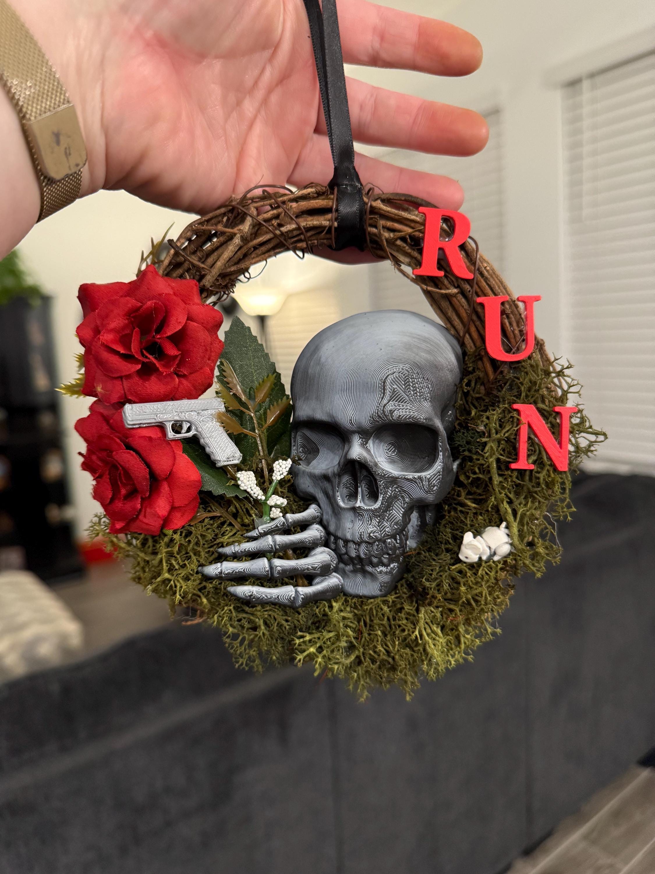 Skull Rose and Mouse 6 inch Wreath Dark Romance Bookshelf Decor-Create Fantasy Crafts