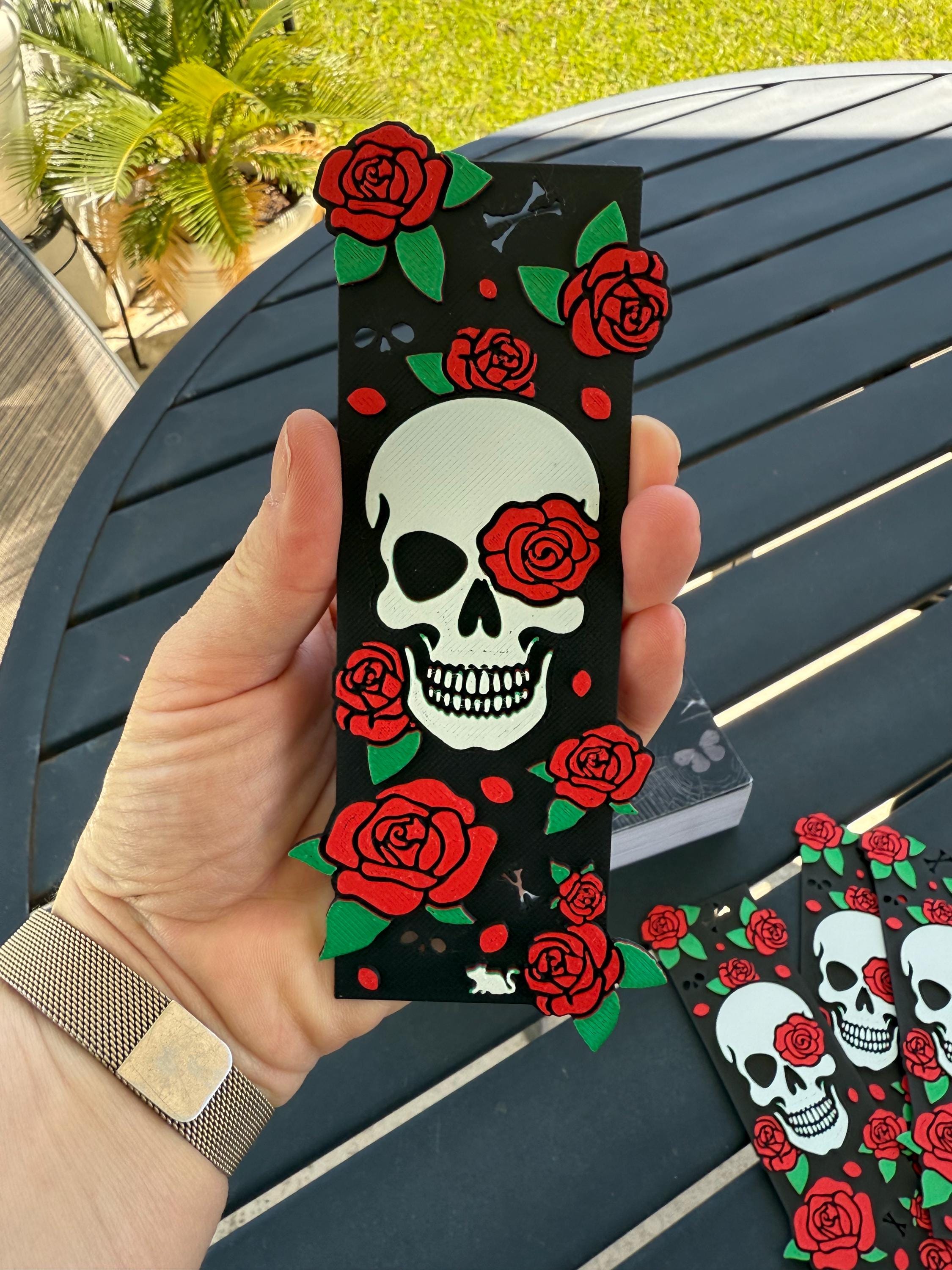 3D Printed Skull & Roses Bookmark - Made with HueForge-Create Fantasy Crafts