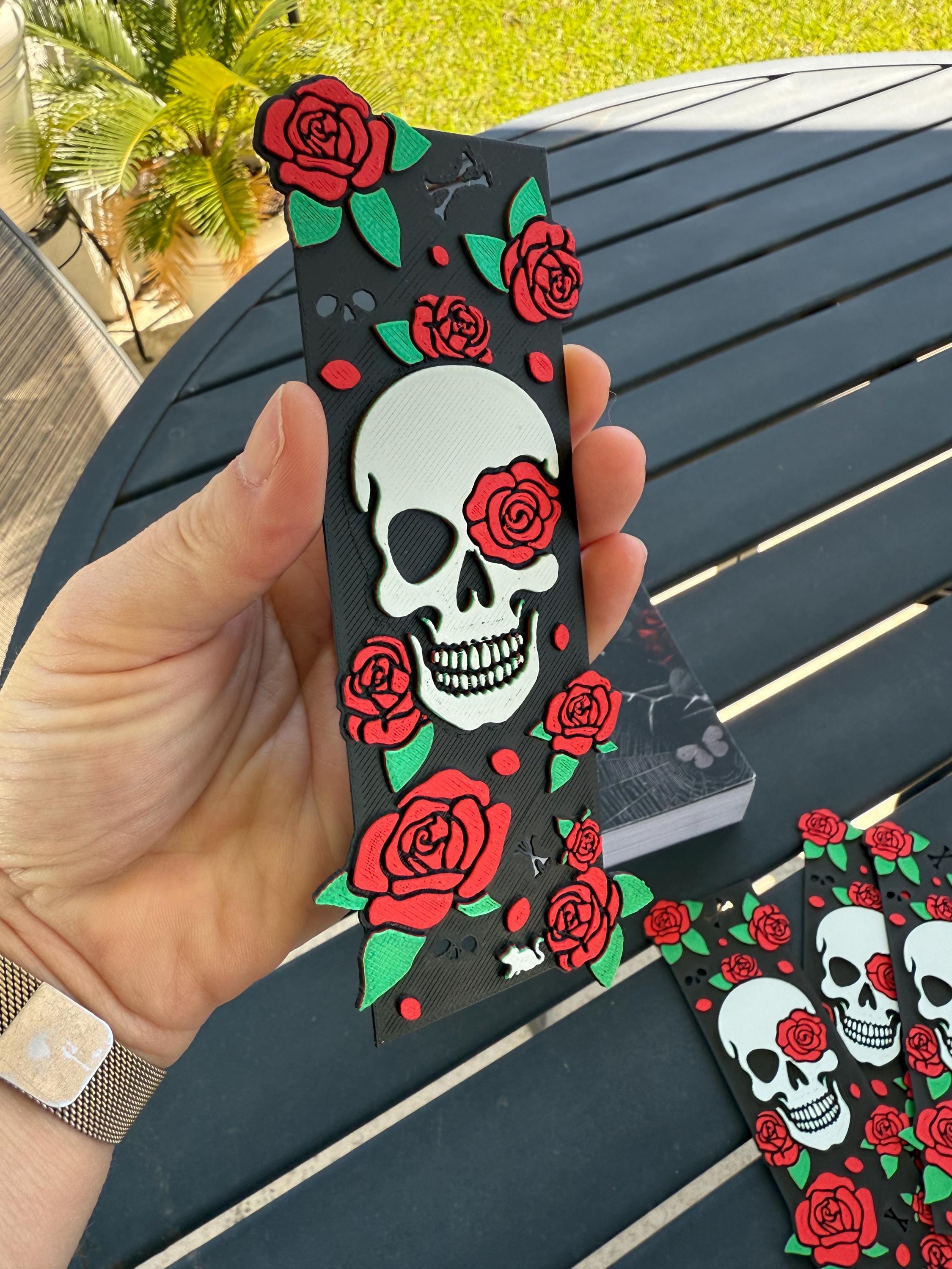 3D Printed Skull & Roses Bookmark - Made with HueForge-Create Fantasy Crafts
