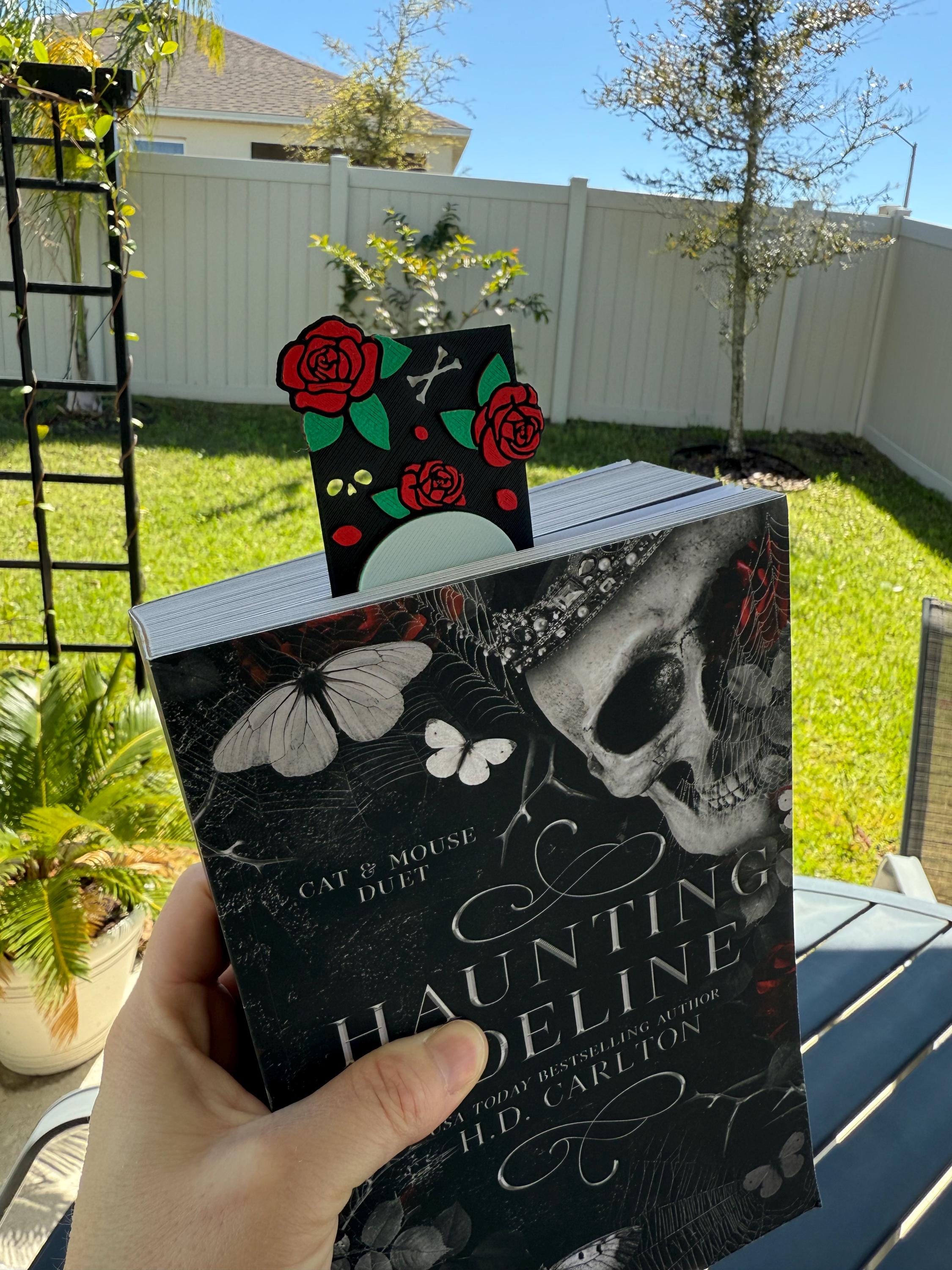 3D Printed Skull & Roses Bookmark - Made with HueForge-Create Fantasy Crafts