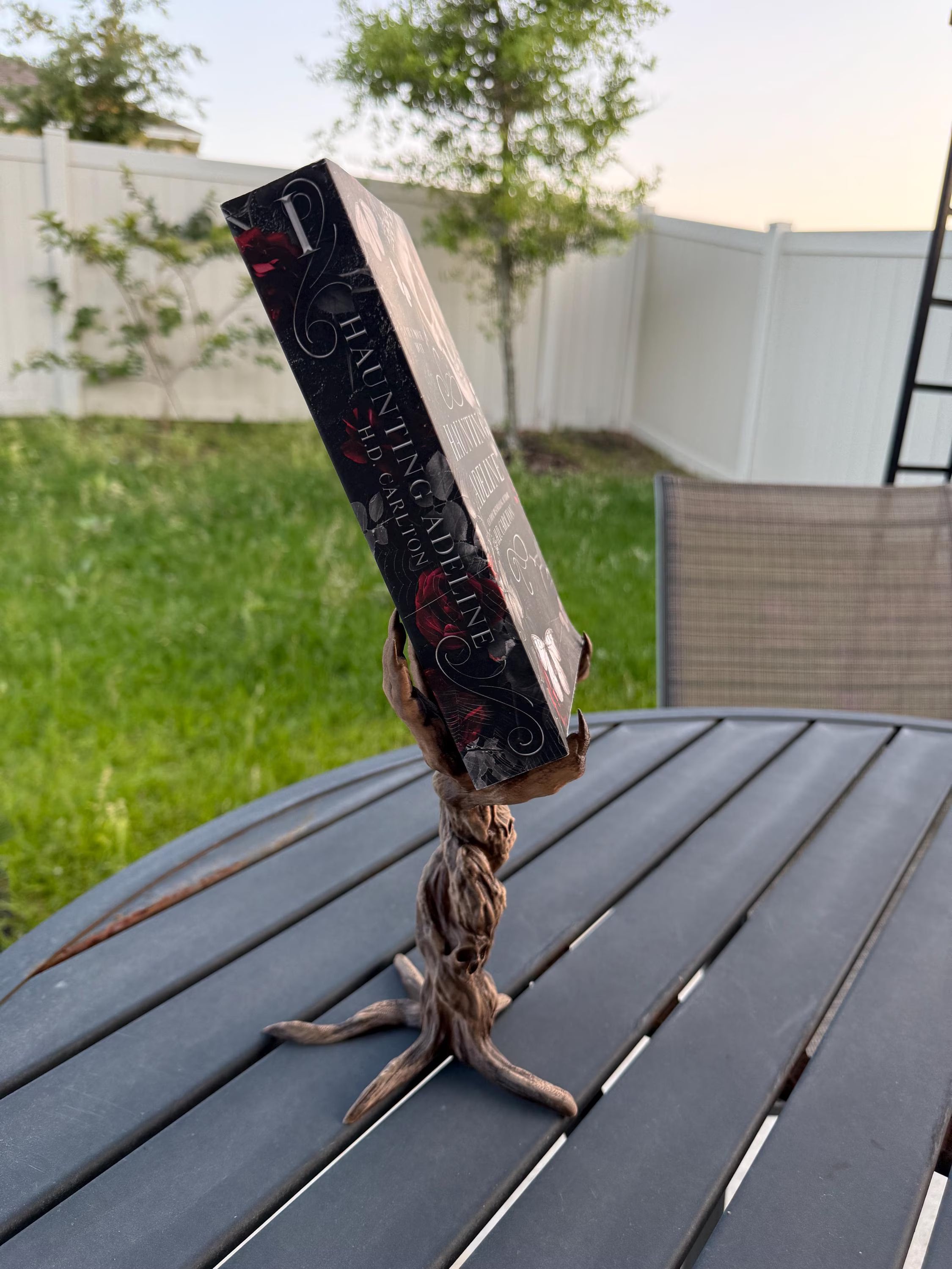 Hand Painted Book Holder | Create Fantasy Crafts