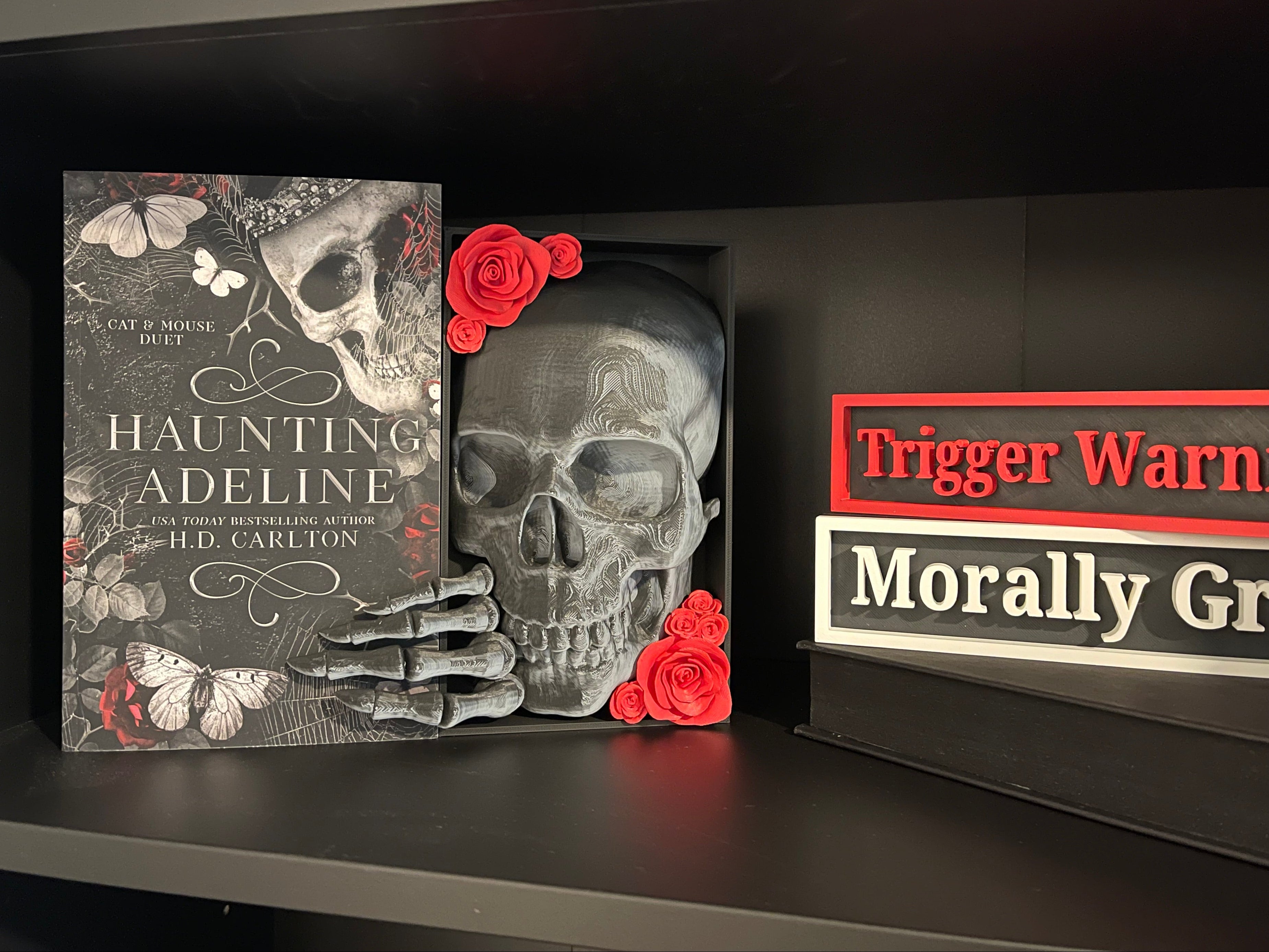 Skull Book Nook | Bookshelf Decor | Dark Romance | Horror |-Create Fantasy Crafts