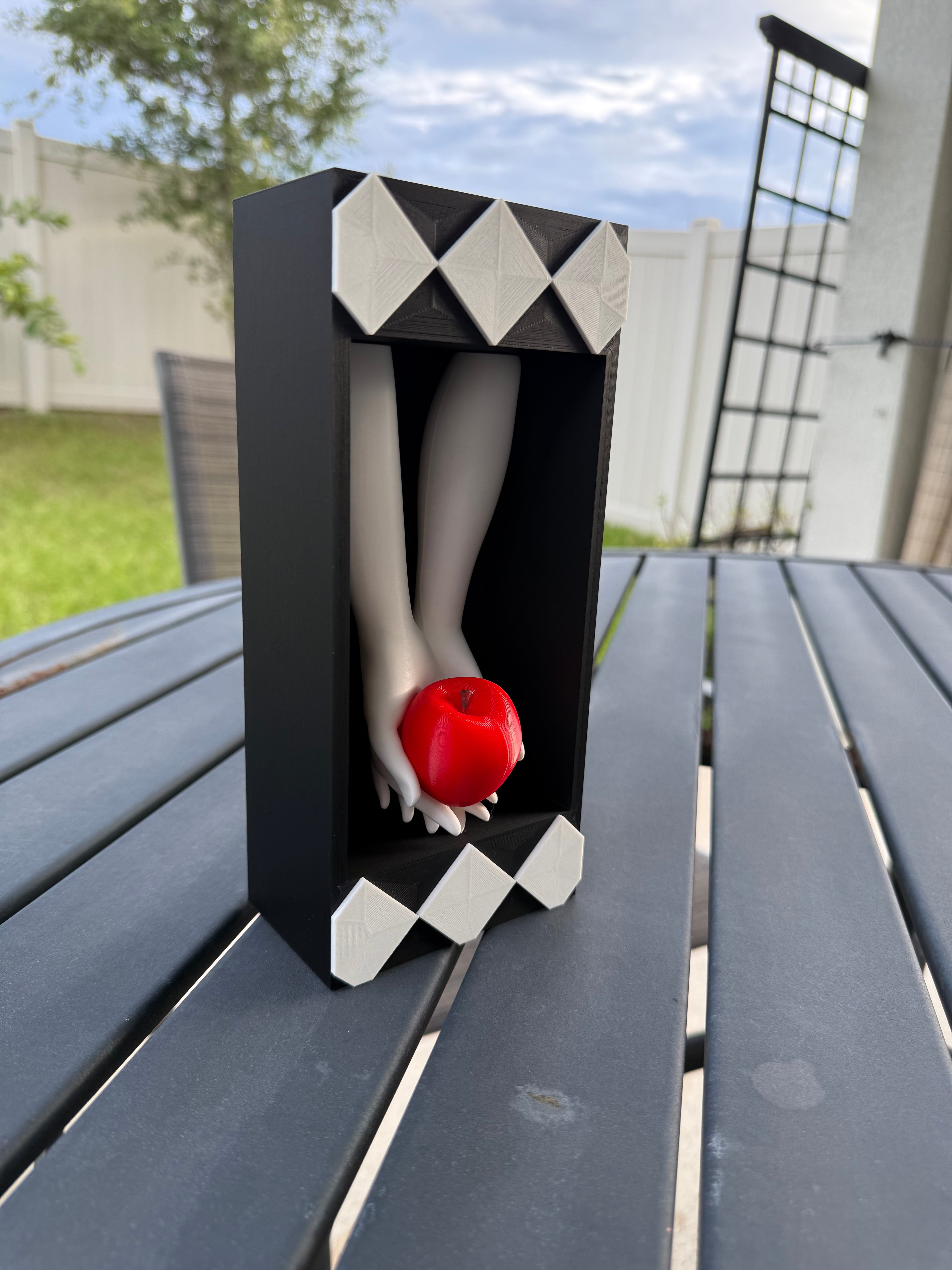 Holding Apple Book Nook-Create Fantasy Crafts