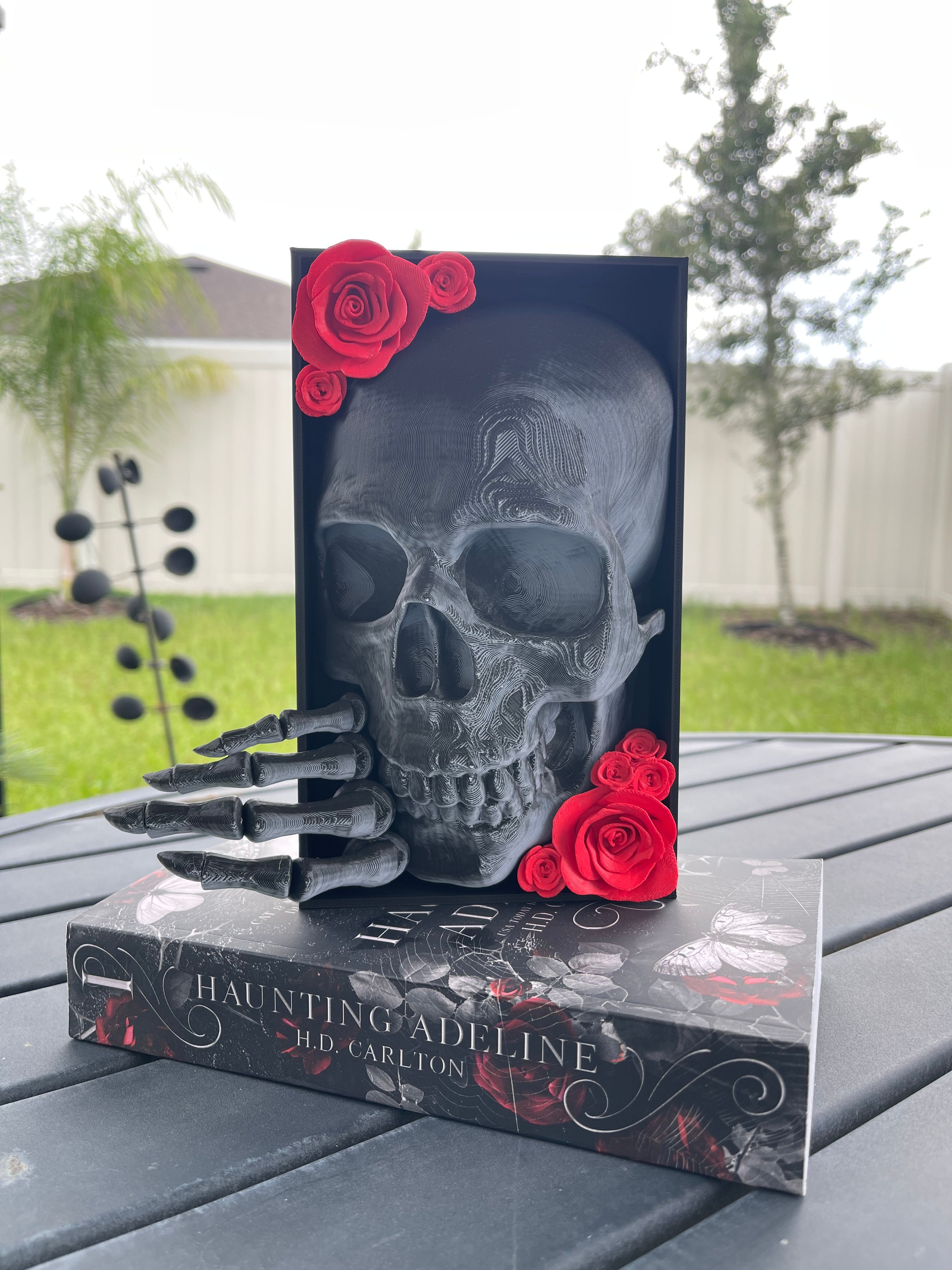 Skull Book Nook | Bookshelf Decor | Dark Romance | Horror |-Create Fantasy Crafts