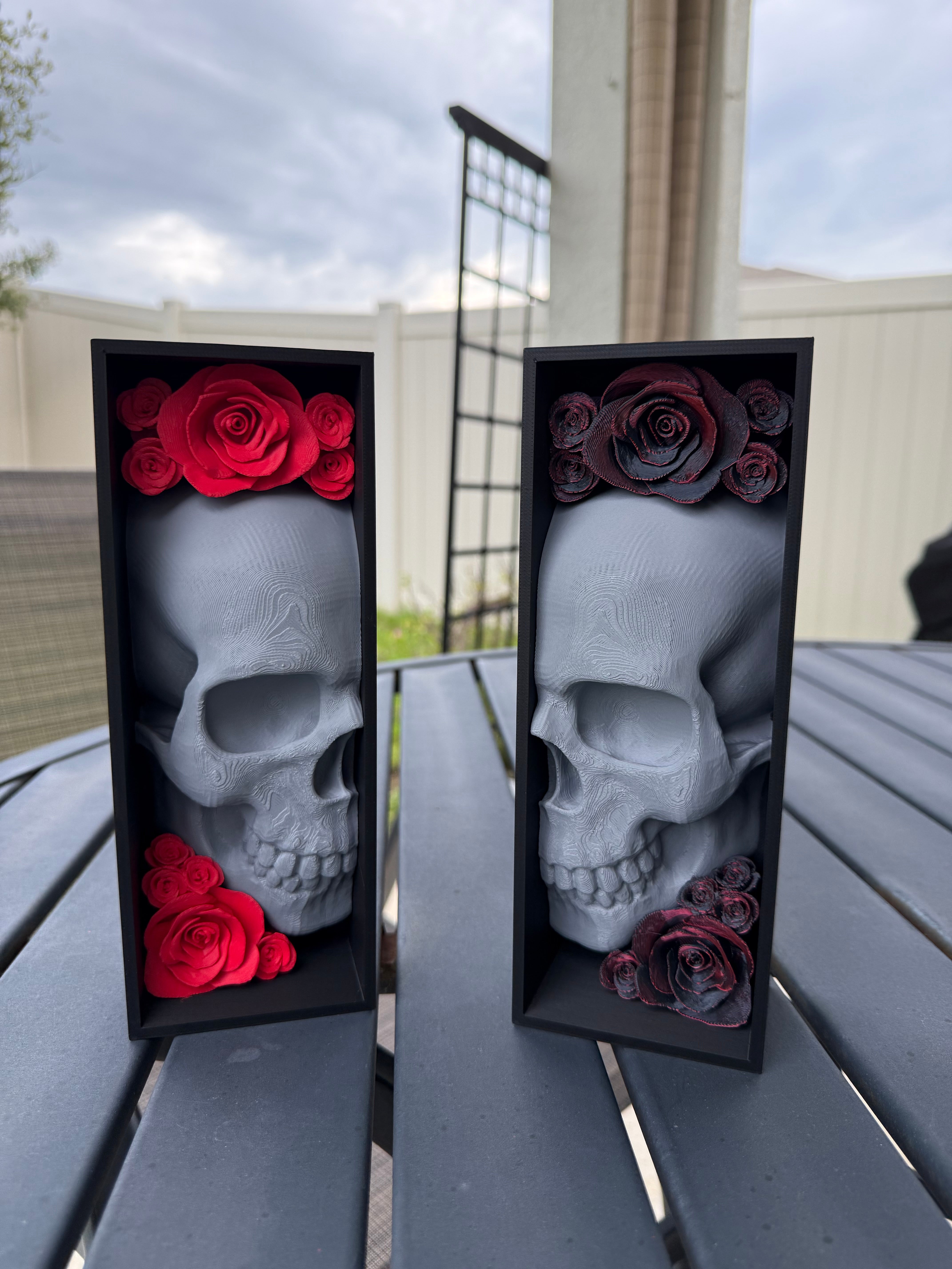 Skull Book Nook Book End Thin Version Bookshelf Decor-Create Fantasy Crafts