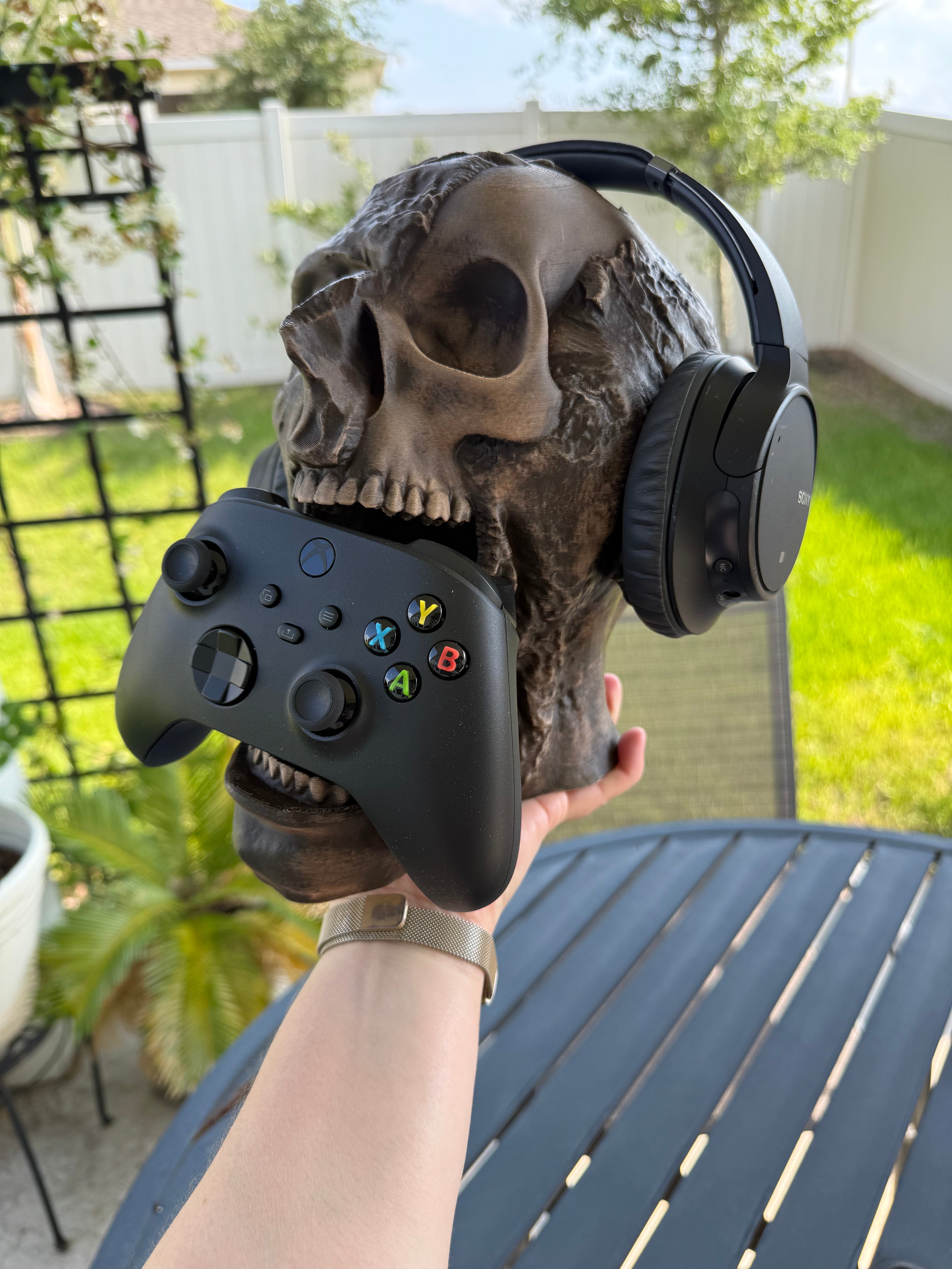 Zombie Headphone and Controller Holder | Horror | Desk Decor | Hand Painted |-Create Fantasy Crafts