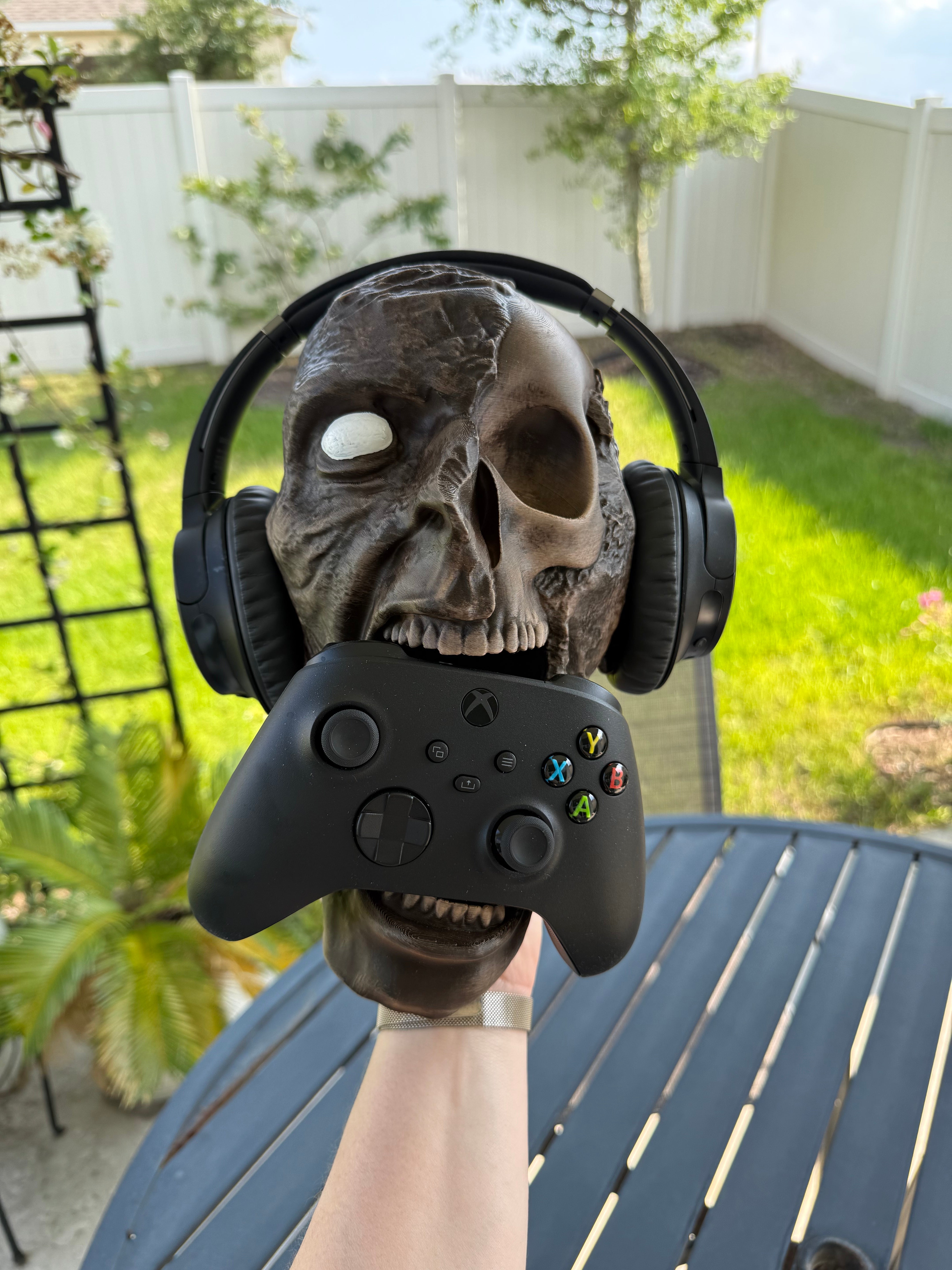 Zombie Headphone and Controller Holder | Horror | Desk Decor | Hand Painted |-Create Fantasy Crafts