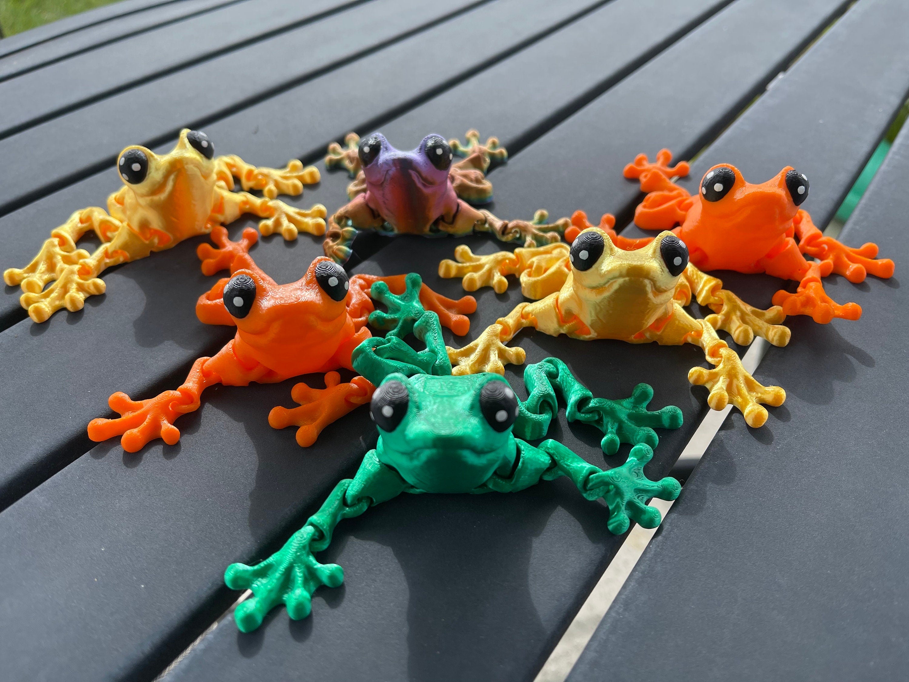 3D Printed Articulating Frog Froggy-Create Fantasy Crafts