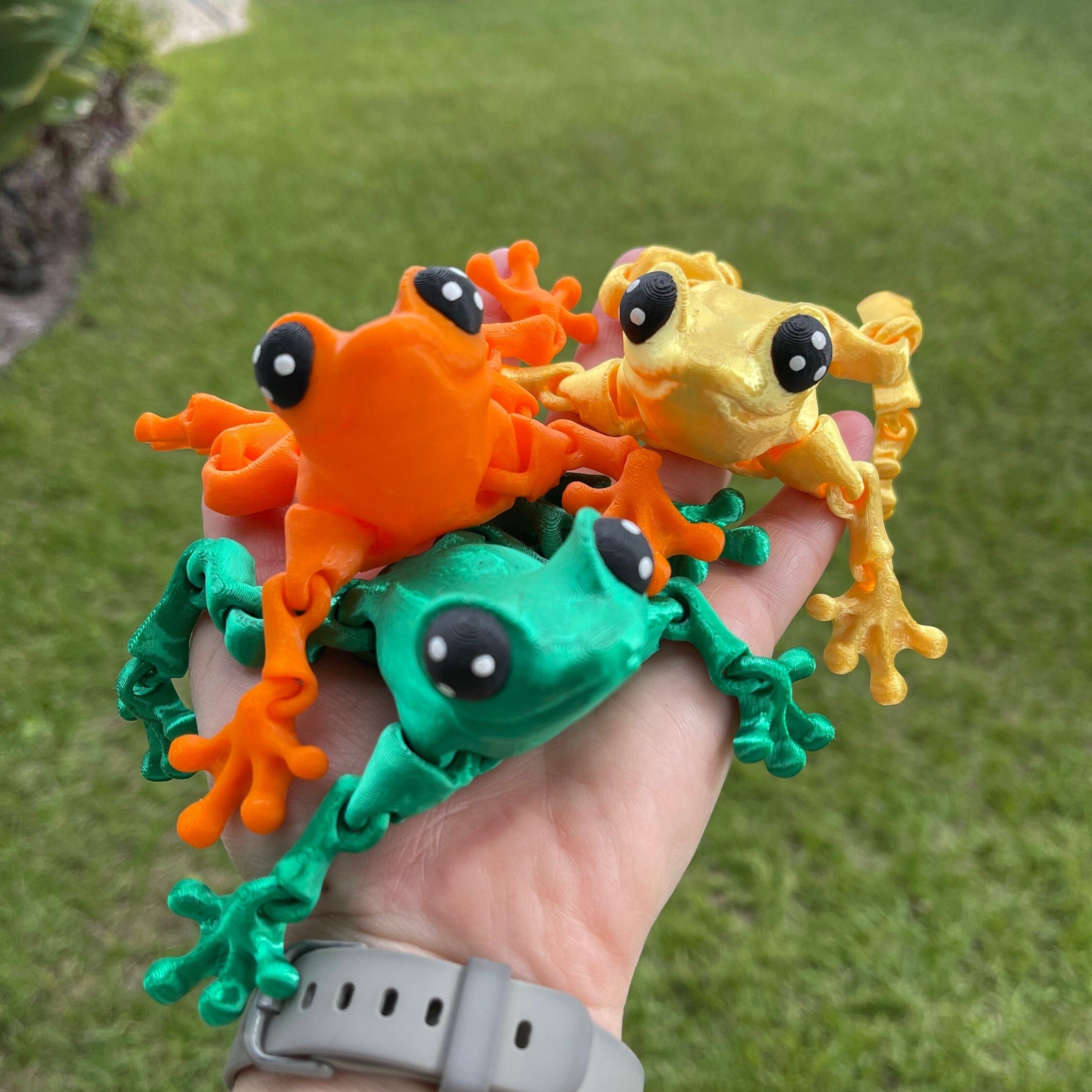 3D Printed Articulating Frog Froggy-Create Fantasy Crafts