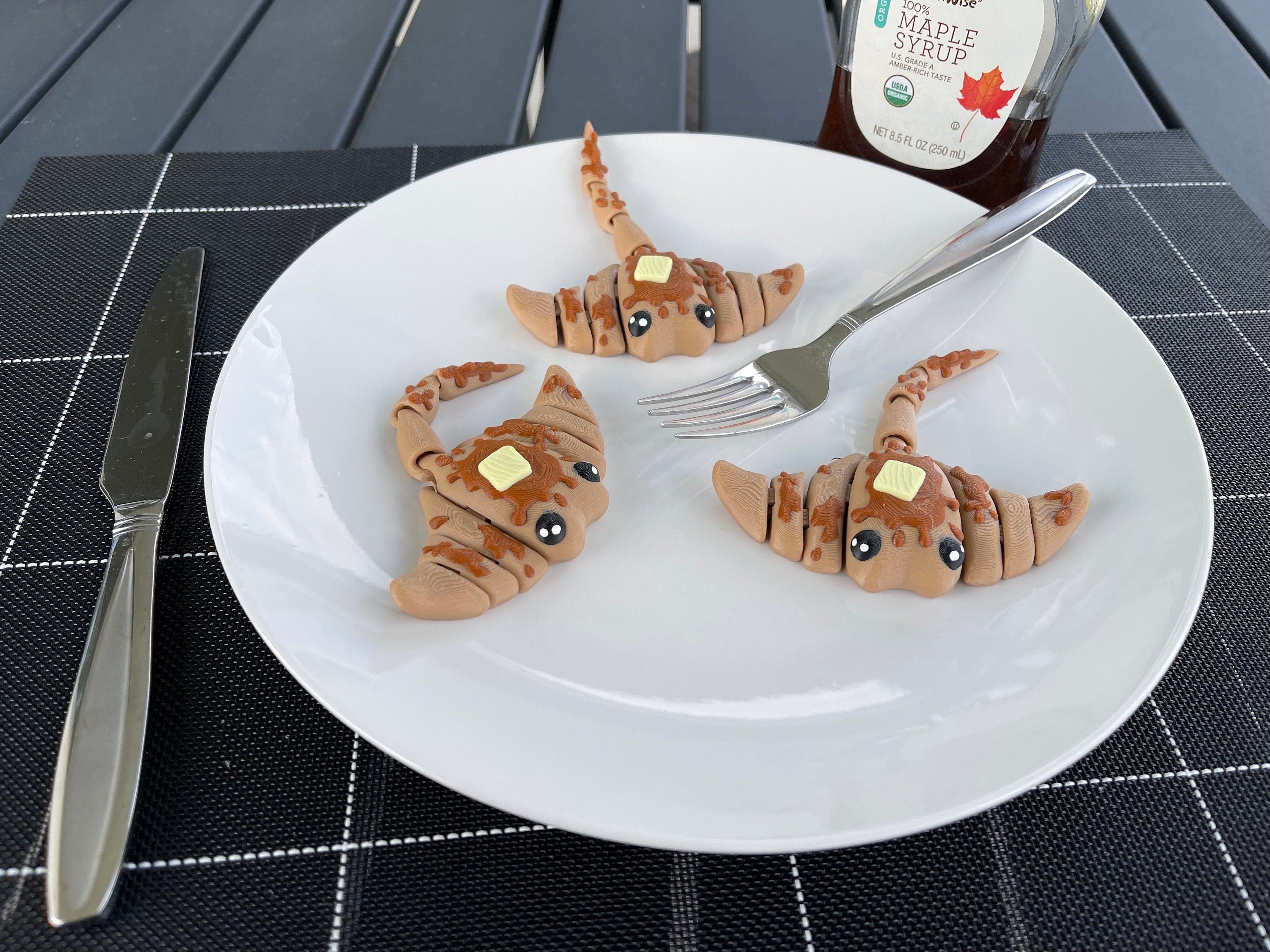 Flappy Jacks Articulating Stingray 3D Printed Fidget Toy Desk Decor-Create Fantasy Crafts