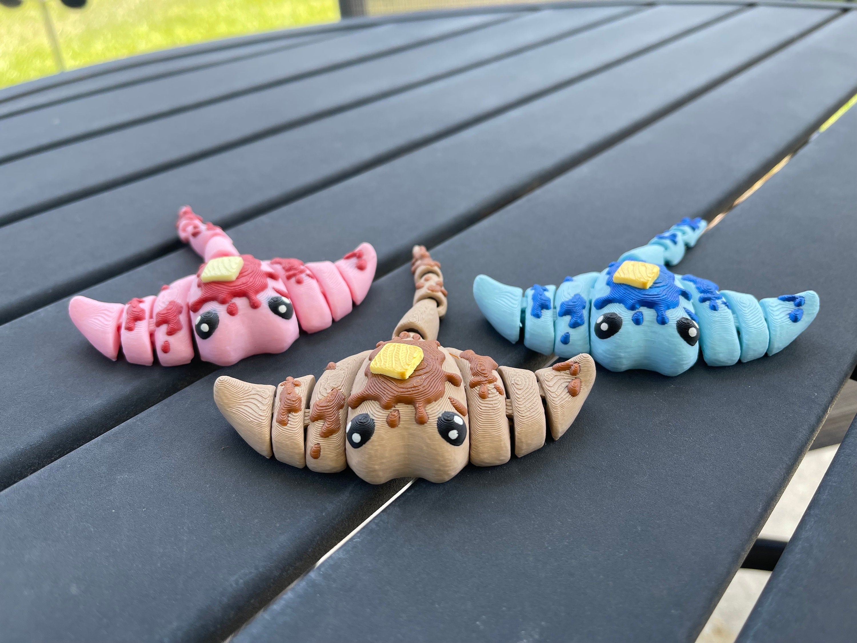 Flappy Jacks Articulating Stingray 3D Printed Fidget Toy Desk Decor-Create Fantasy Crafts