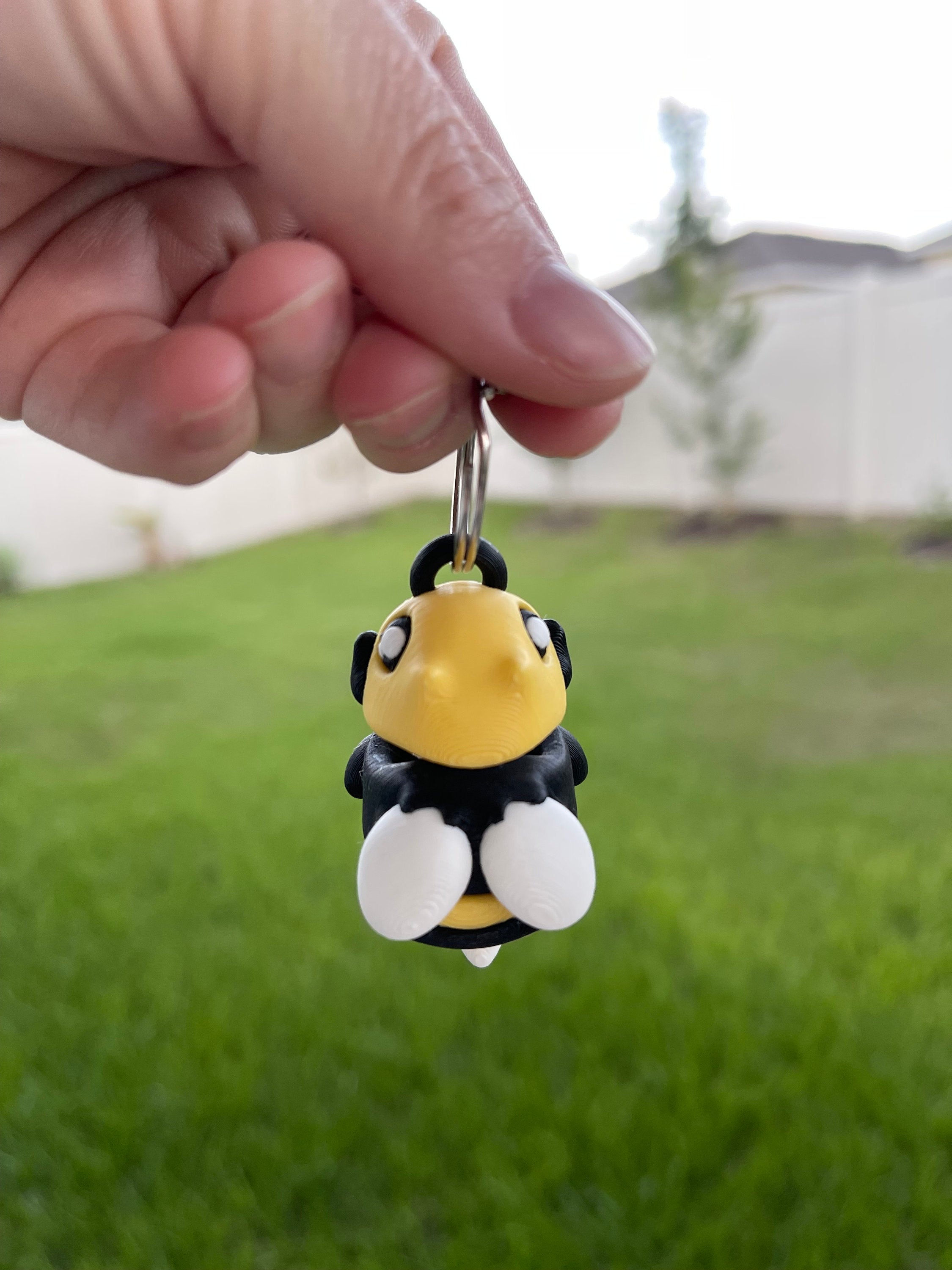 Cute Bumble Bee 3D Print Keychain - Articulating-Create Fantasy Crafts