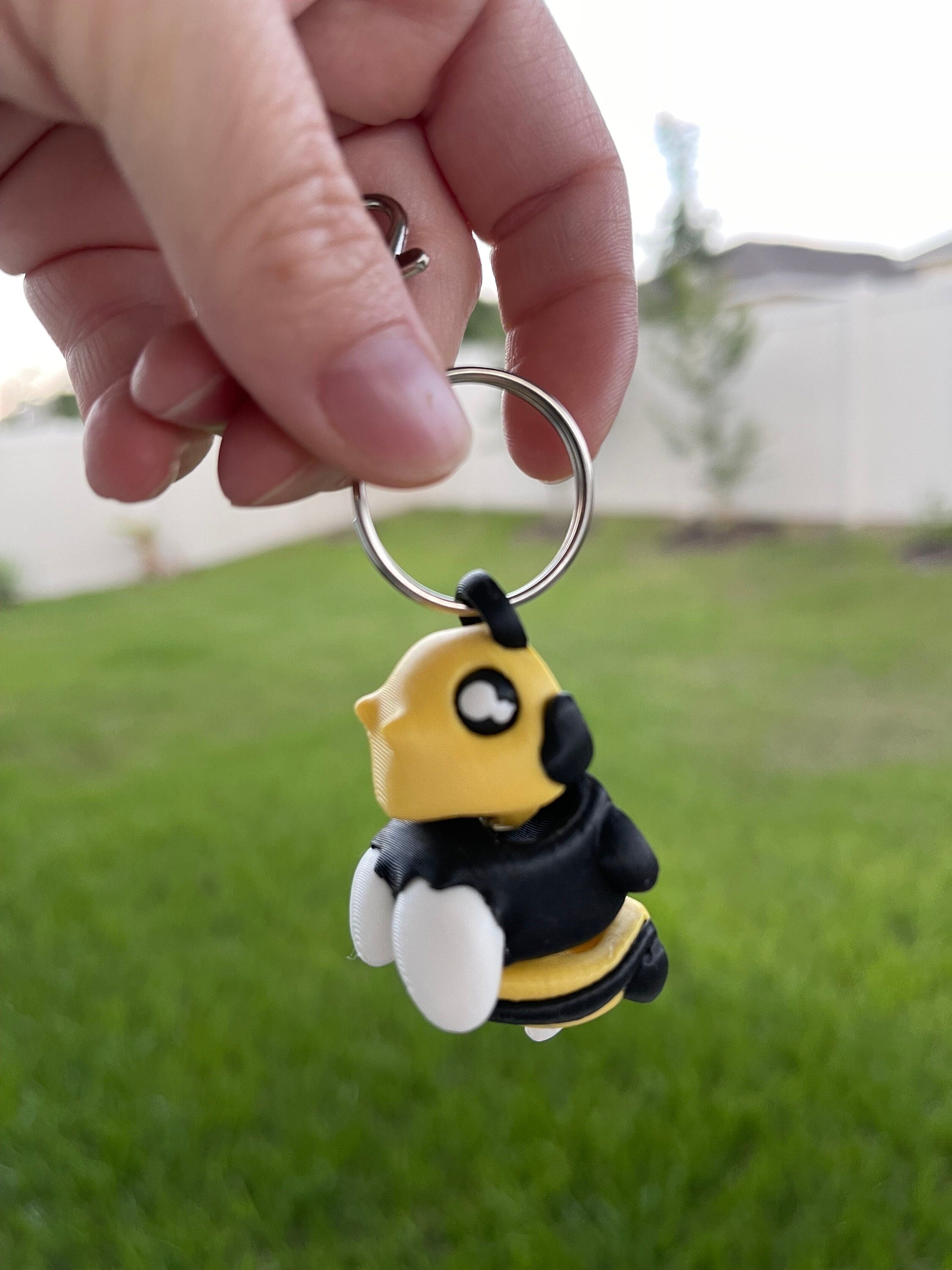 Cute Bumble Bee 3D Print Keychain - Articulating-Create Fantasy Crafts