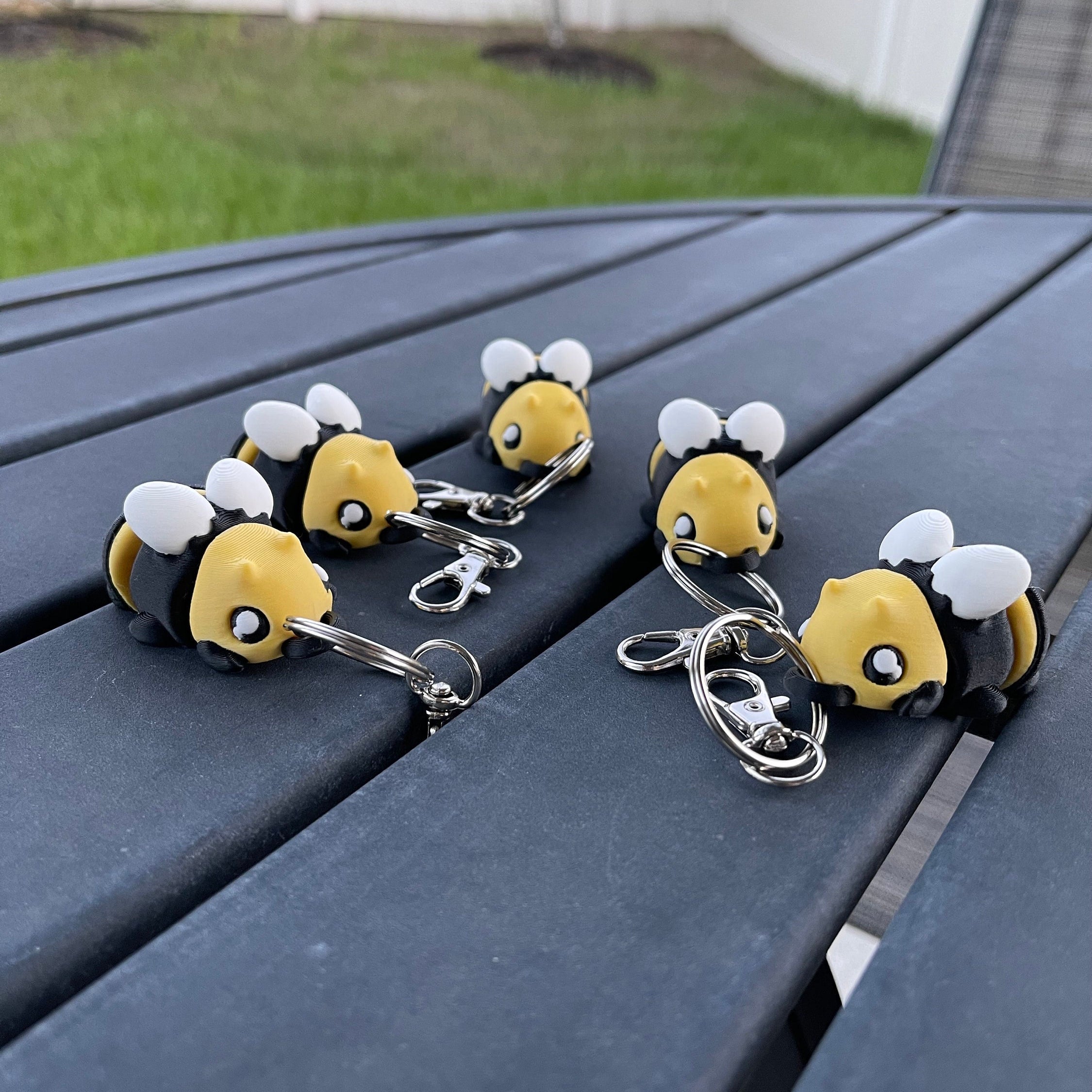 Cute Bumble Bee 3D Print Keychain - Articulating-Create Fantasy Crafts