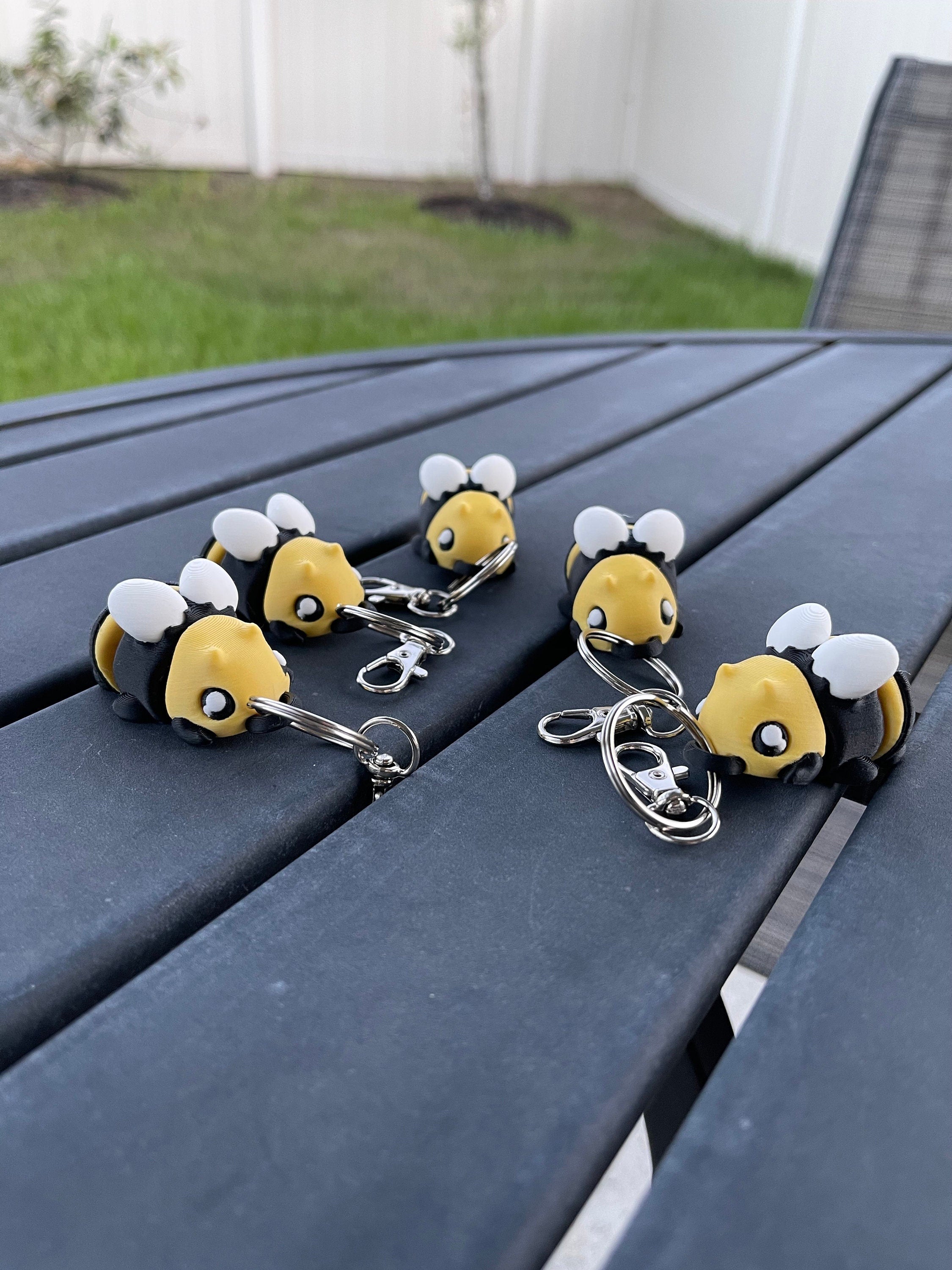 Cute Bumble Bee 3D Print Keychain - Articulating-Create Fantasy Crafts