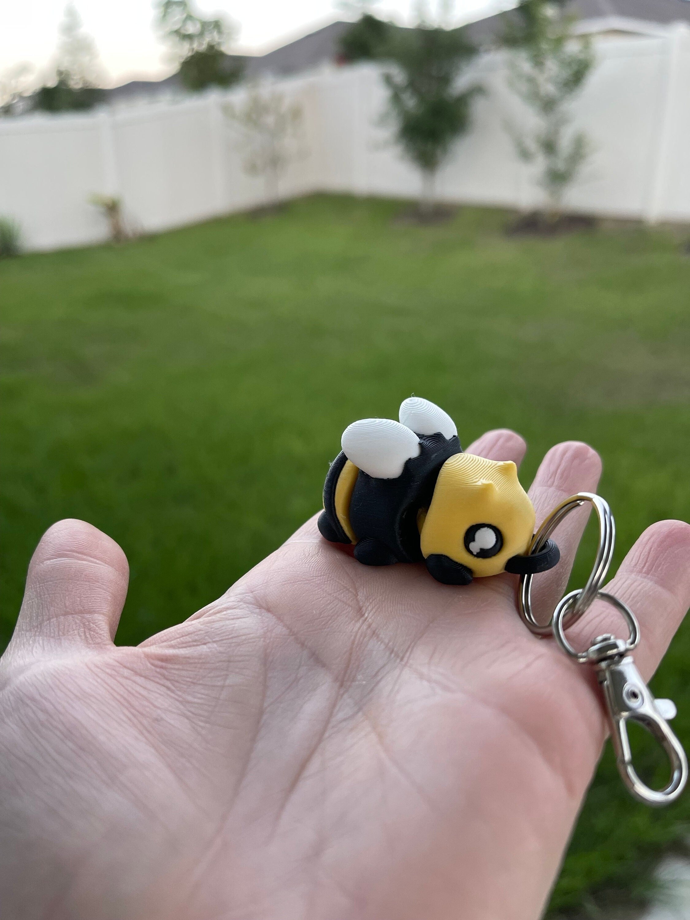 Cute Bumble Bee 3D Print Keychain - Articulating-Create Fantasy Crafts