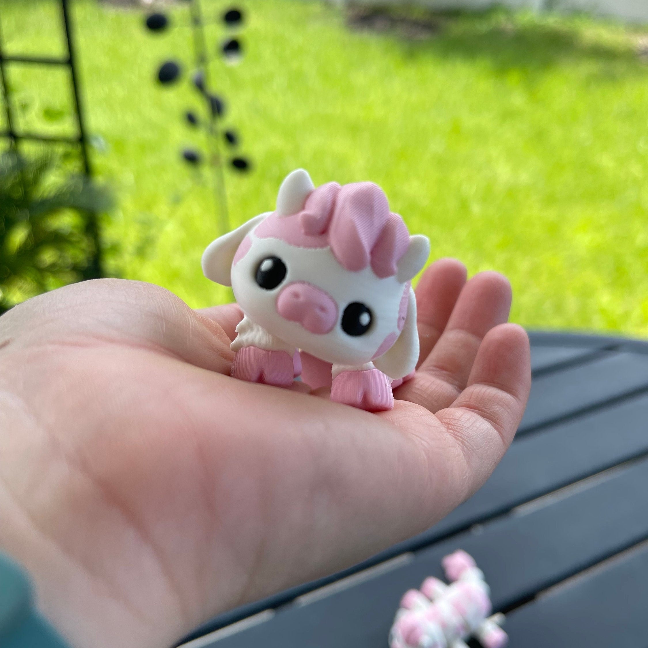 Cute Articulating Cows 3D Print - Customizable Colors-Create Fantasy Crafts