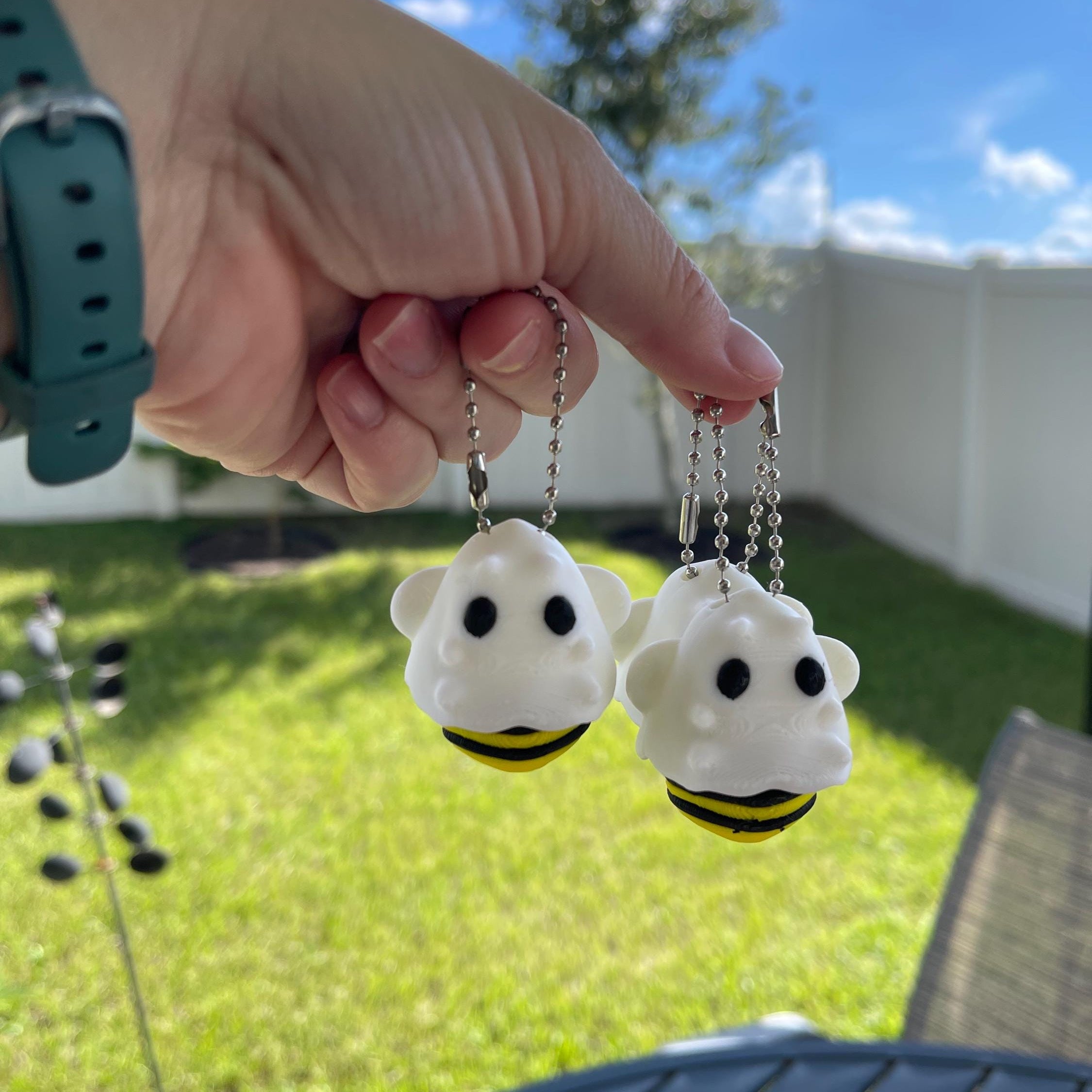 Cute Ghost BOO Bee 3D Print Keychain - Articulating-Create Fantasy Crafts