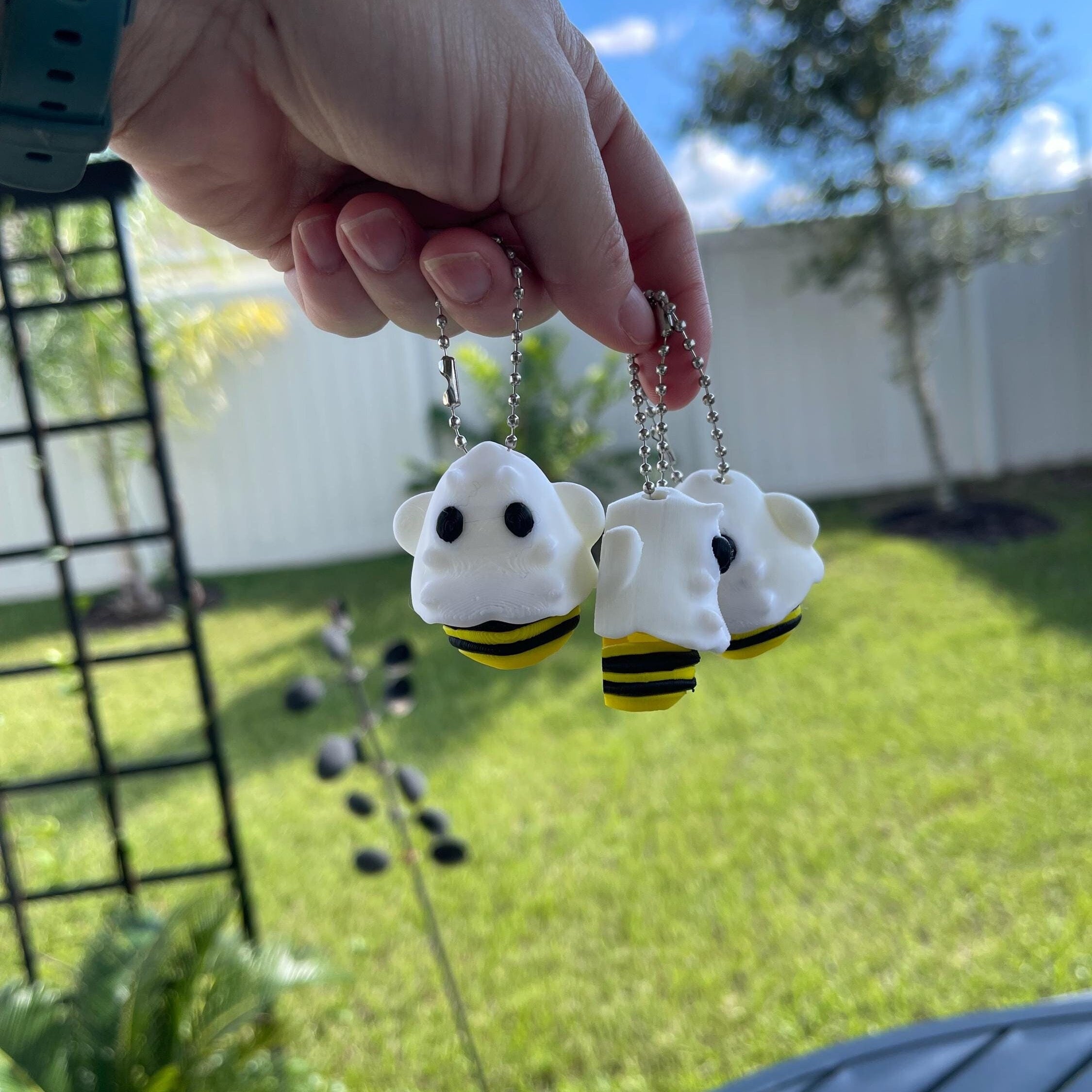 Cute Ghost BOO Bee 3D Print Keychain - Articulating-Create Fantasy Crafts