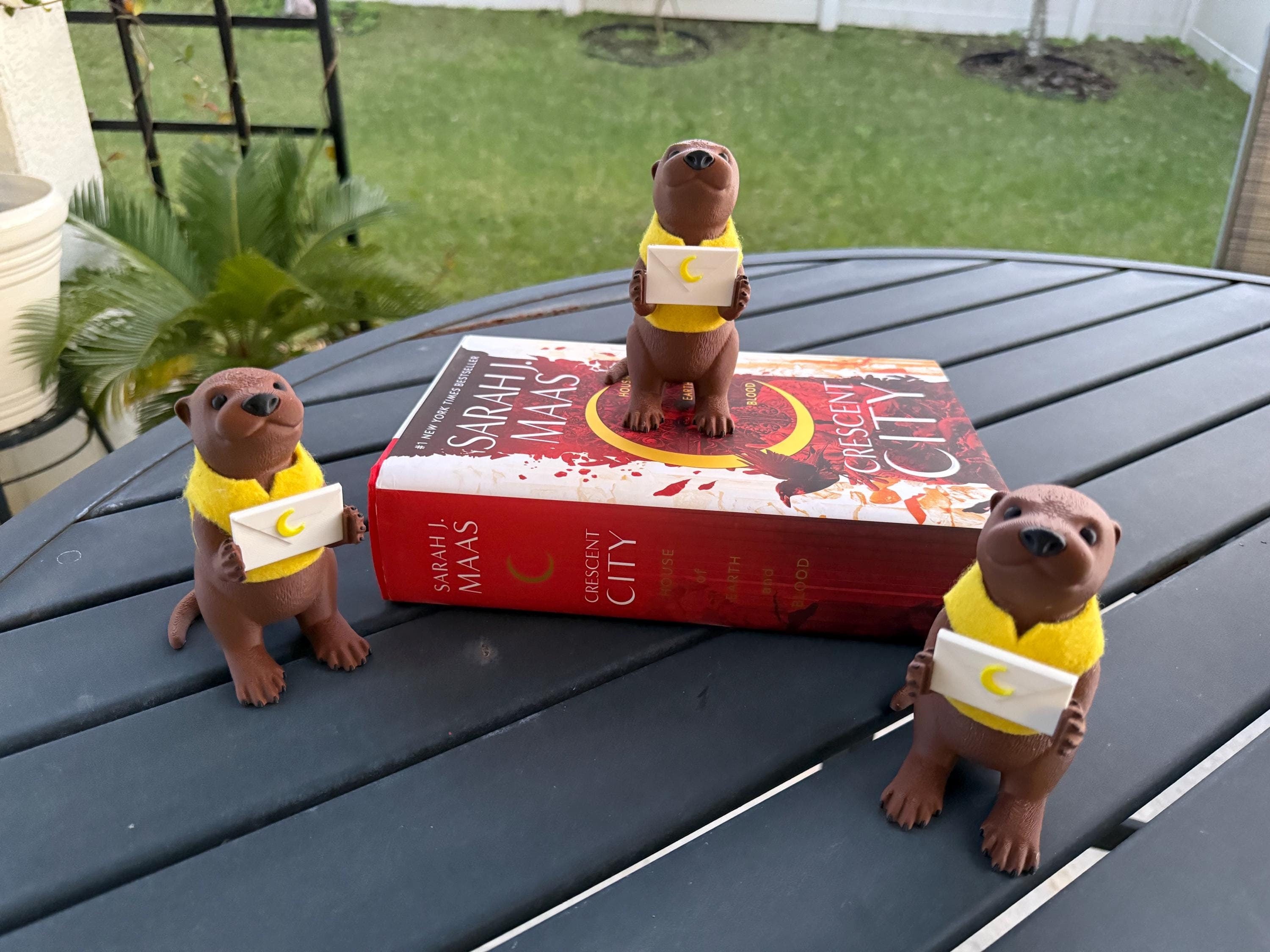 Cute Standing Otter Holding Mail - 3d printed - Bookshelf Decor-Create Fantasy Crafts