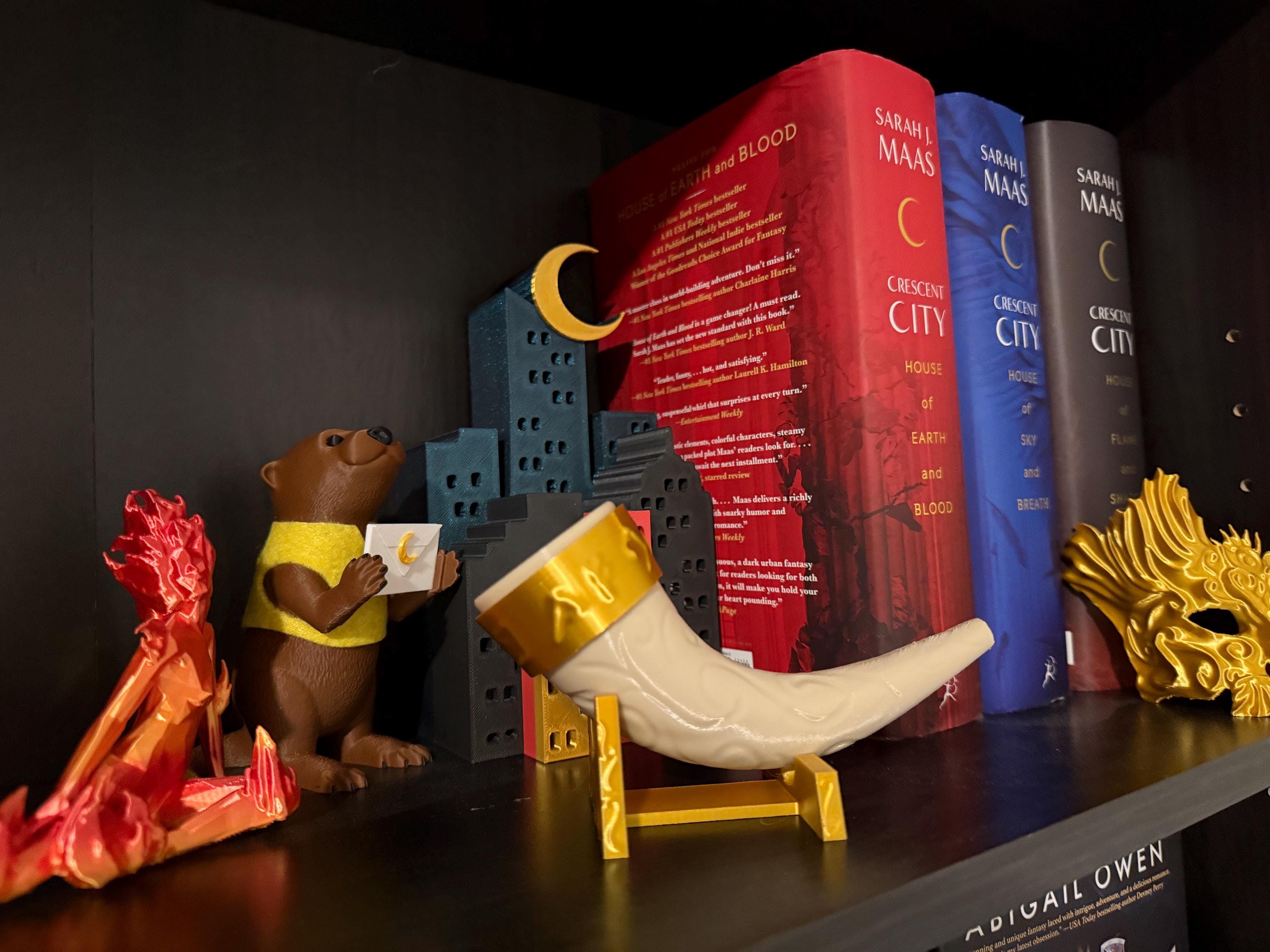 Horn with Golden Stand - 3d printed - Bookshelf Decor-Create Fantasy Crafts