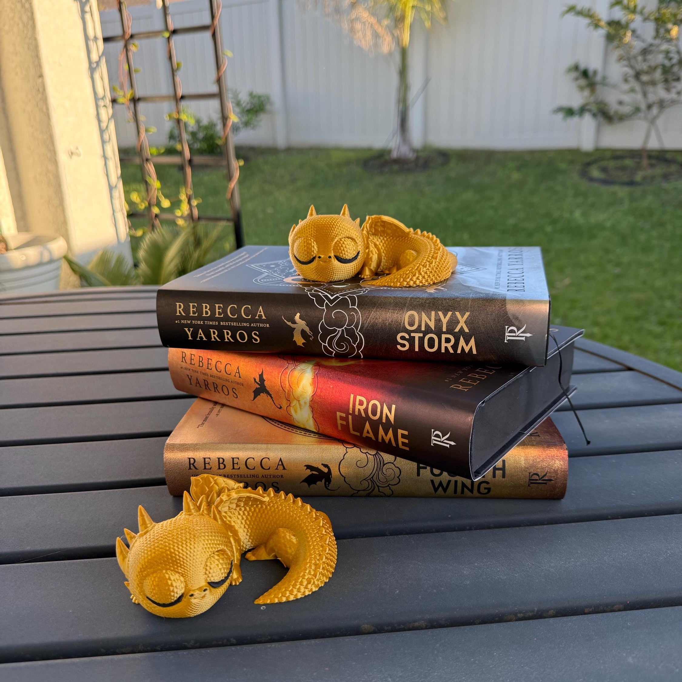Little Sleepy Dragon Bookshelf Decor 3D Print Customizable-Create Fantasy Crafts