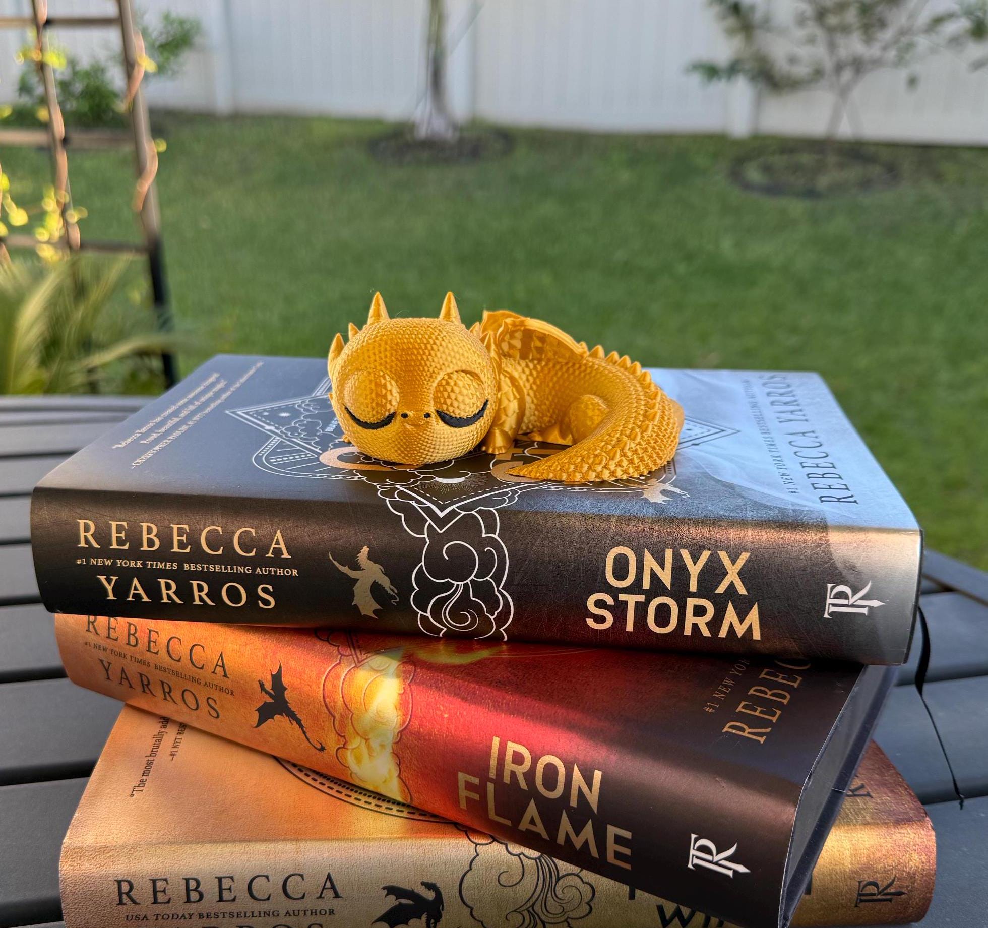 Little Sleepy Dragon Bookshelf Decor 3D Print Customizable-Create Fantasy Crafts