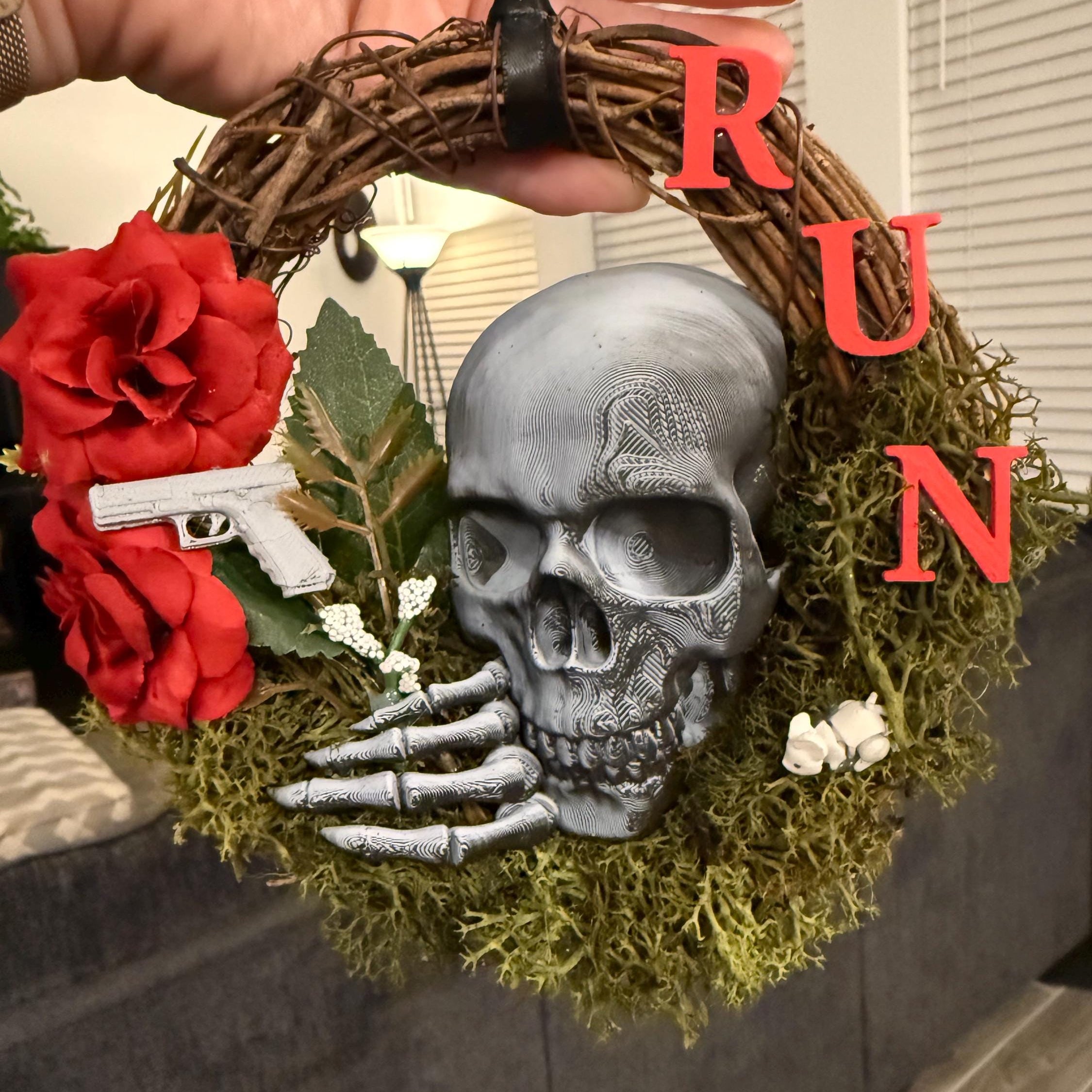 Skull Rose and Mouse 6 inch Wreath Dark Romance Bookshelf Decor-Create Fantasy Crafts