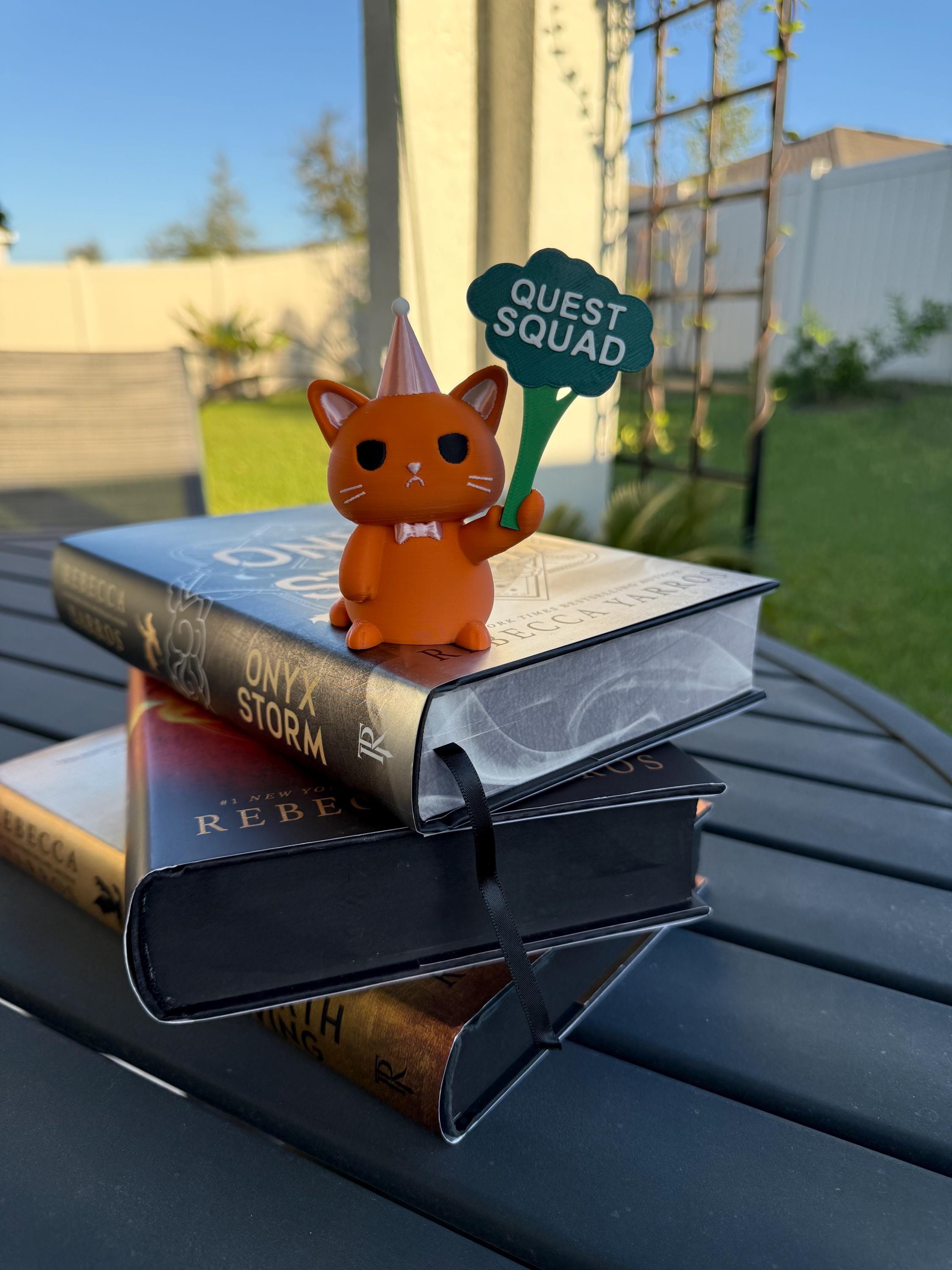 Cute Cat holding Broccoli 3D printed figurine Home Decor Bookshelf Decor-Create Fantasy Crafts